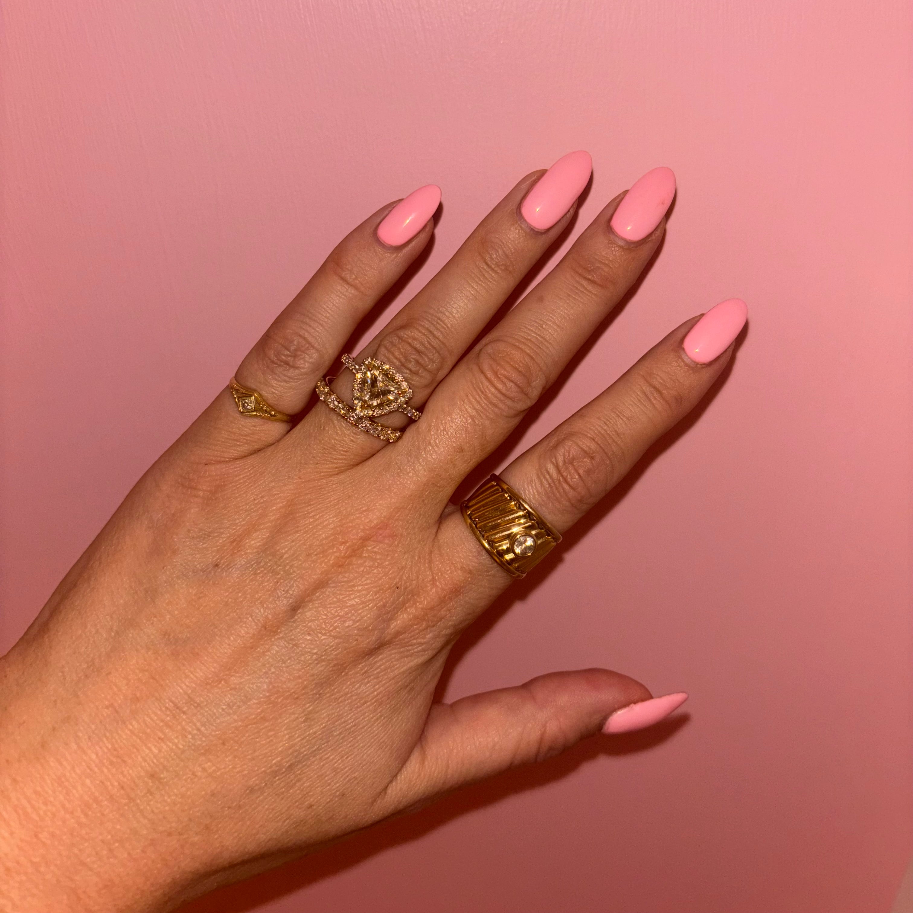 18ct gold trillion diamond ring