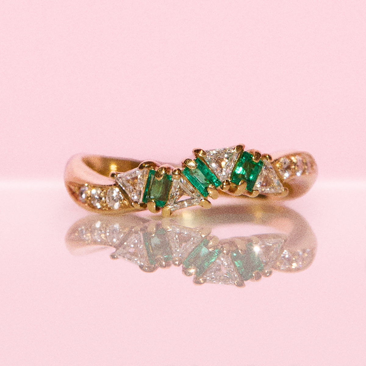 Vintage 18ct gold emerald and diamond ring