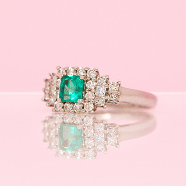 18ct gold emerald and diamond cluster ring