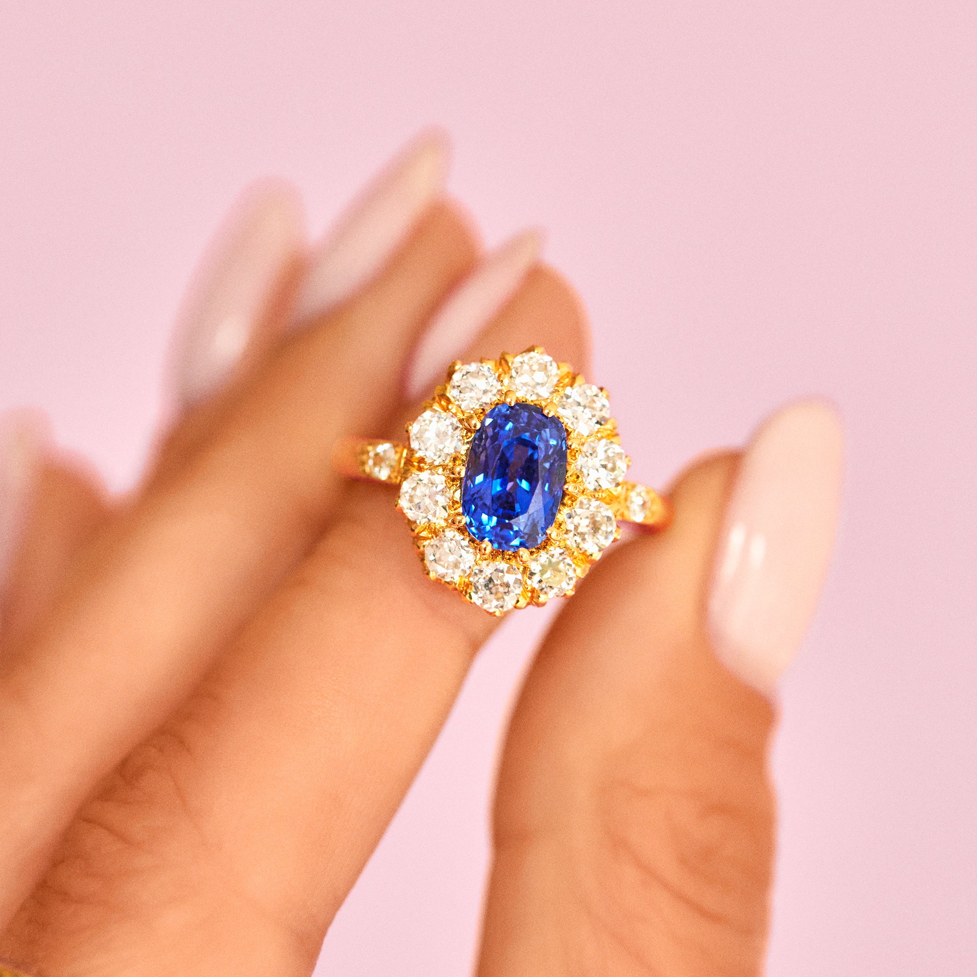 18ct gold sapphire and diamond cluster ring