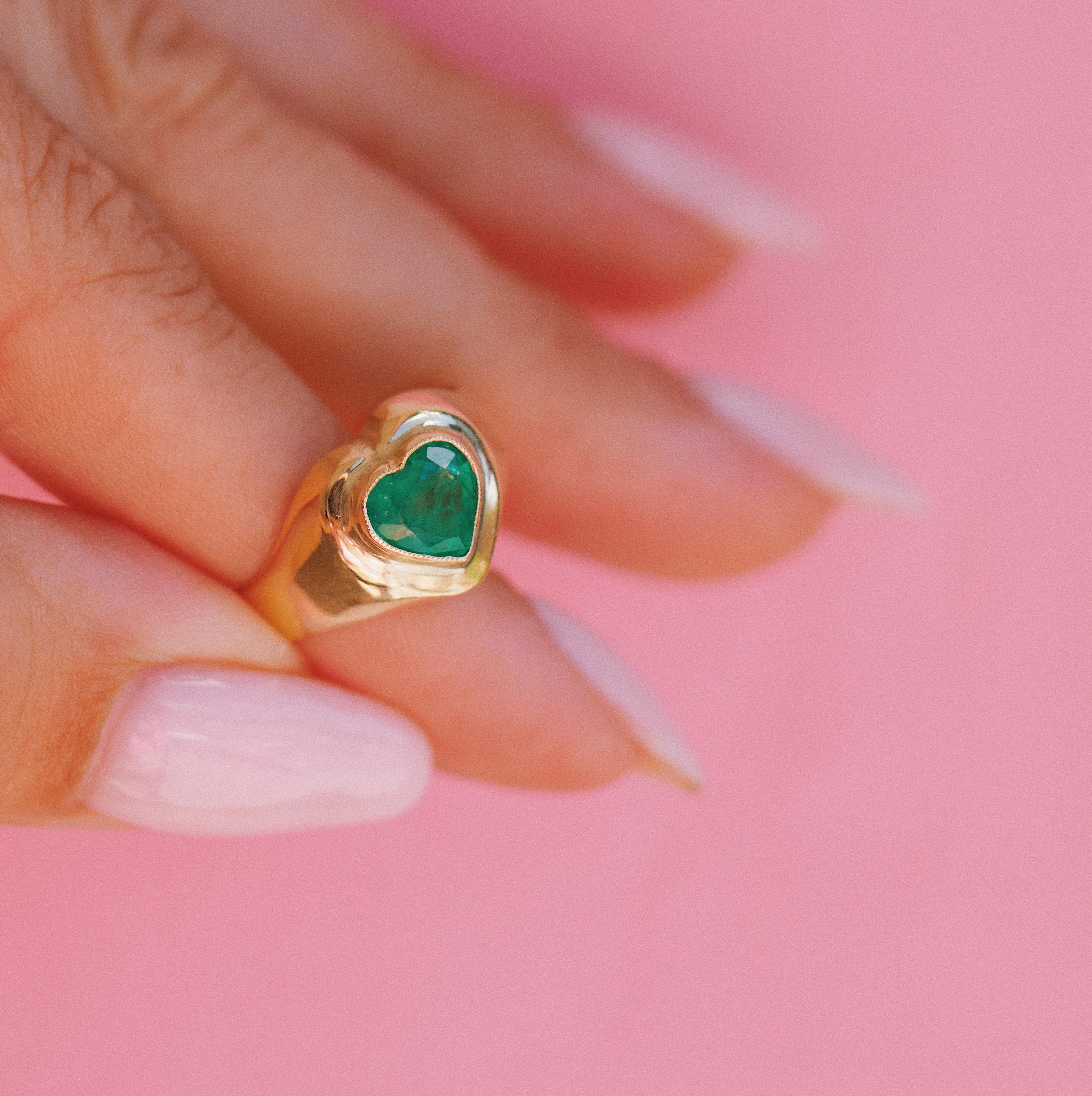 18ct gold heart-shaped emerald vintage signet ring (made to order)
