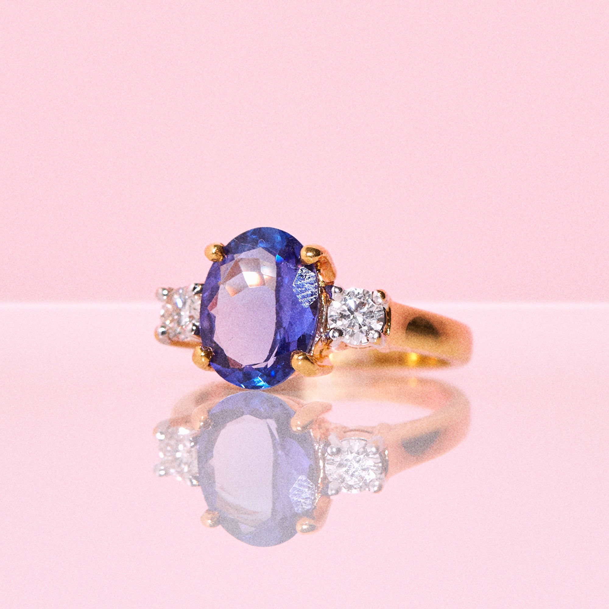 18ct gold tanzanite and diamond ring