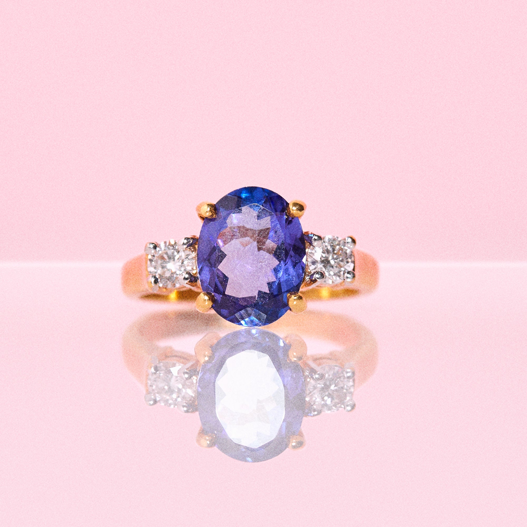 18ct gold tanzanite and diamond ring
