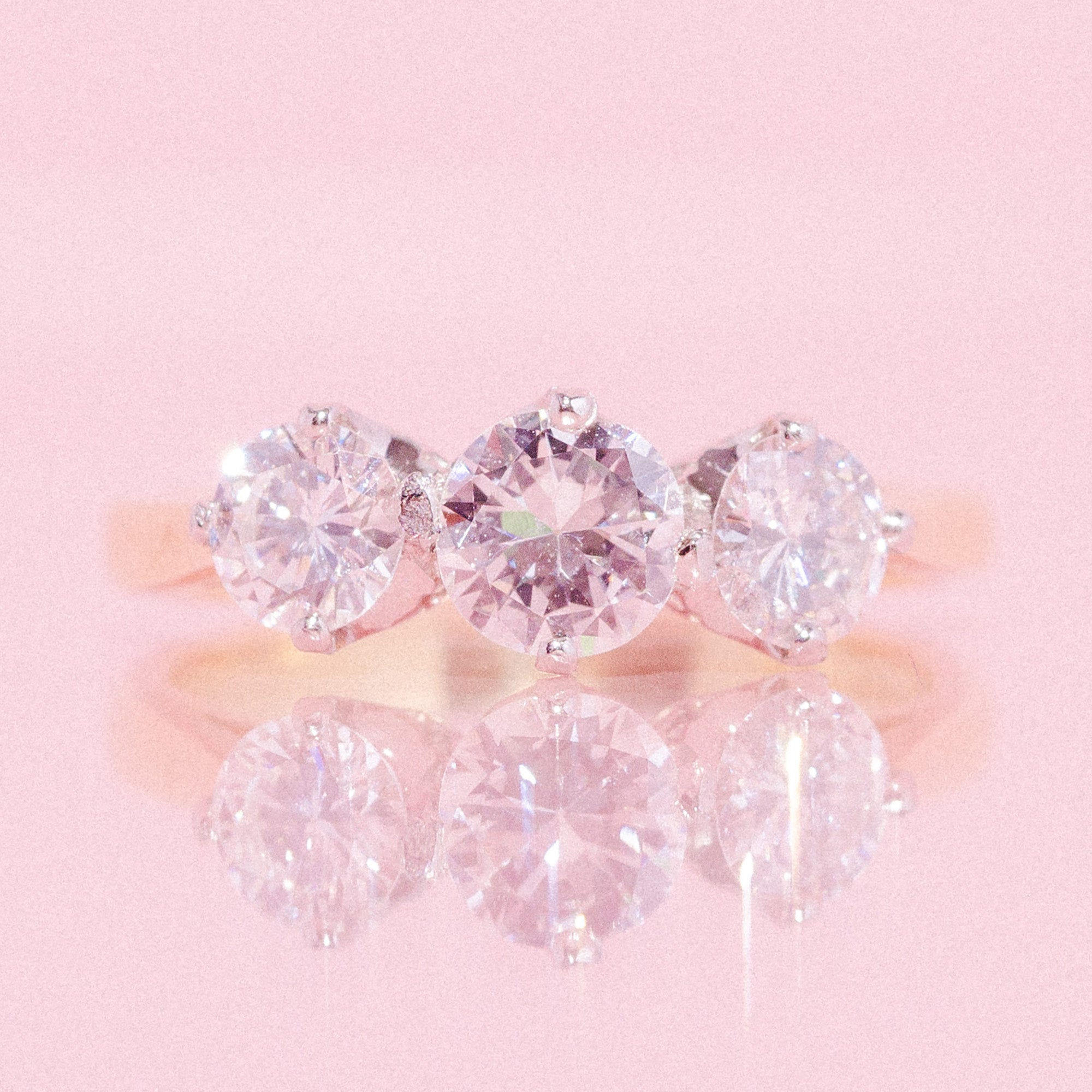 18ct gold diamond three stone ring