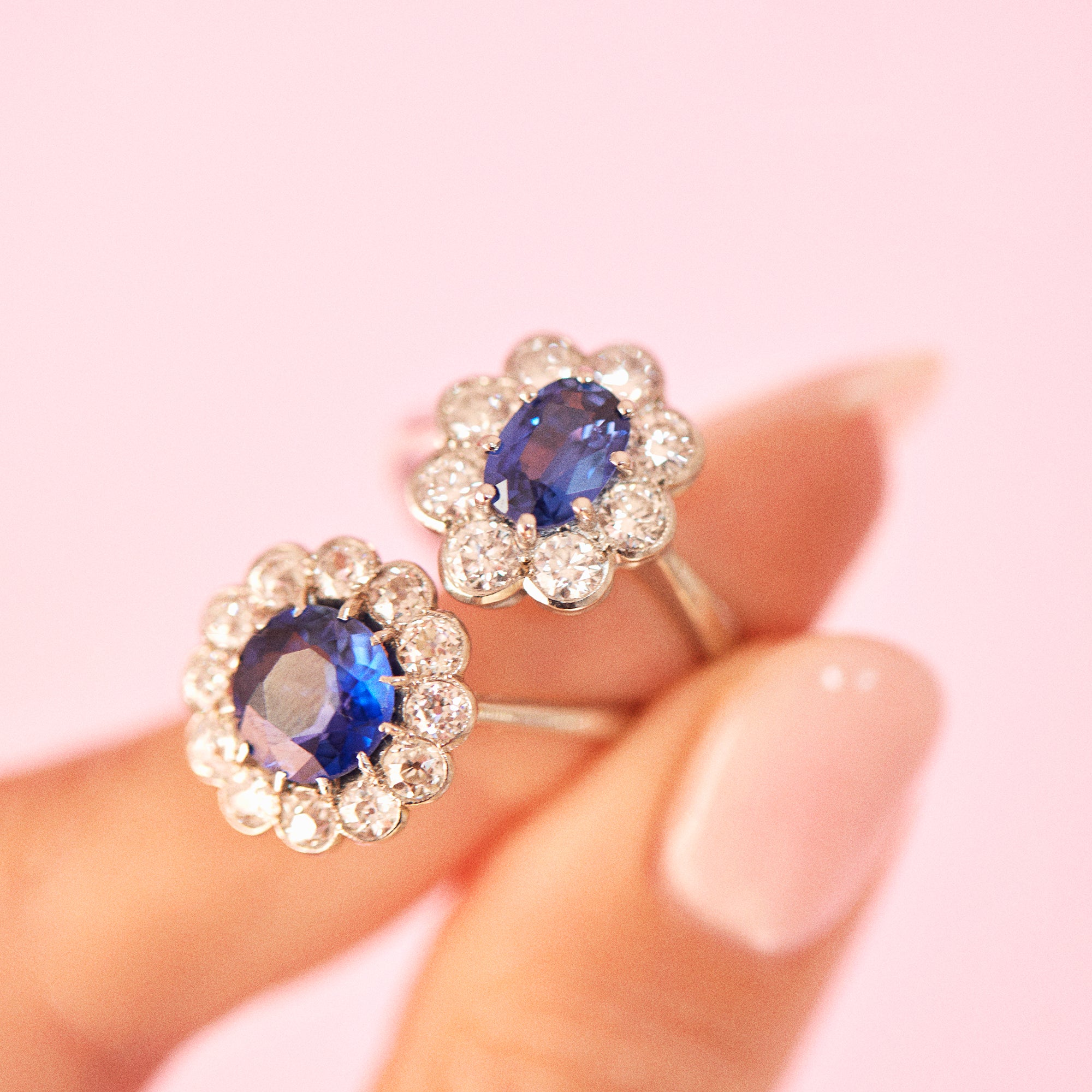 Platinum ring with a sapphire and diamonds