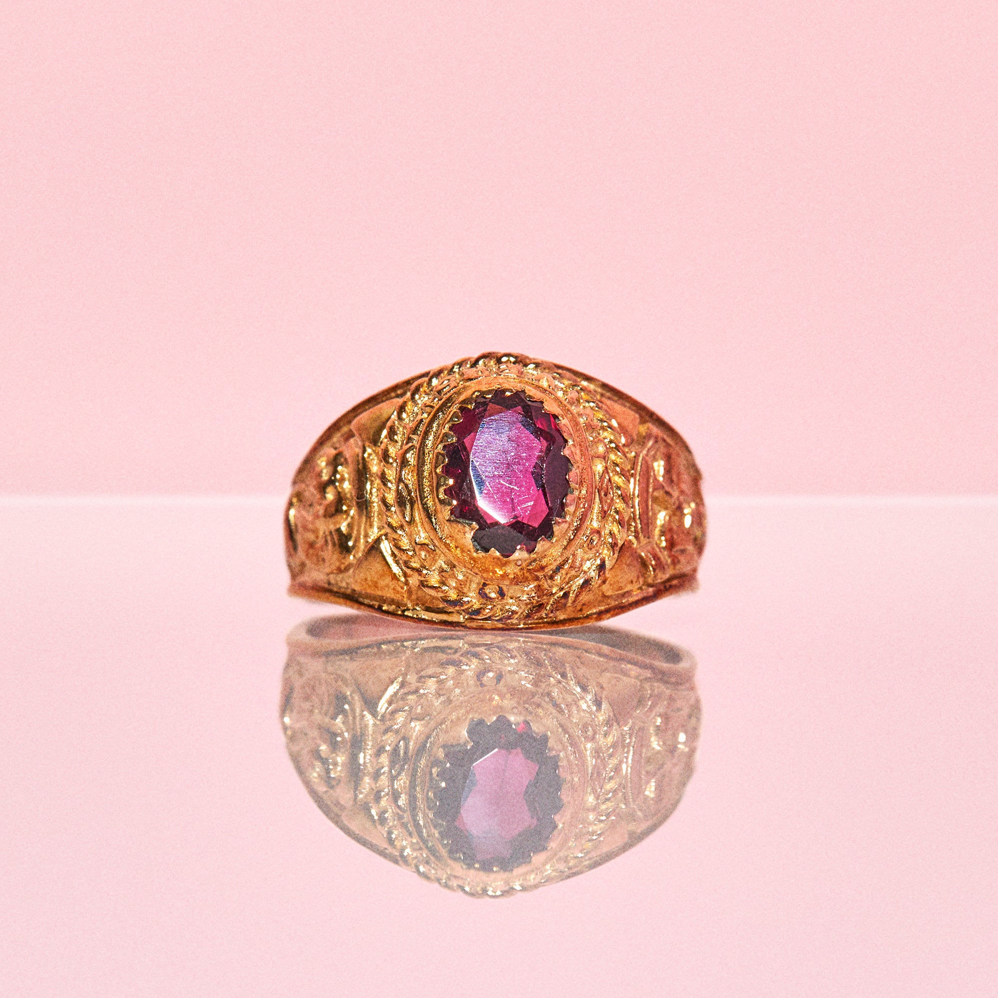 9ct gold garnet engraved ring
