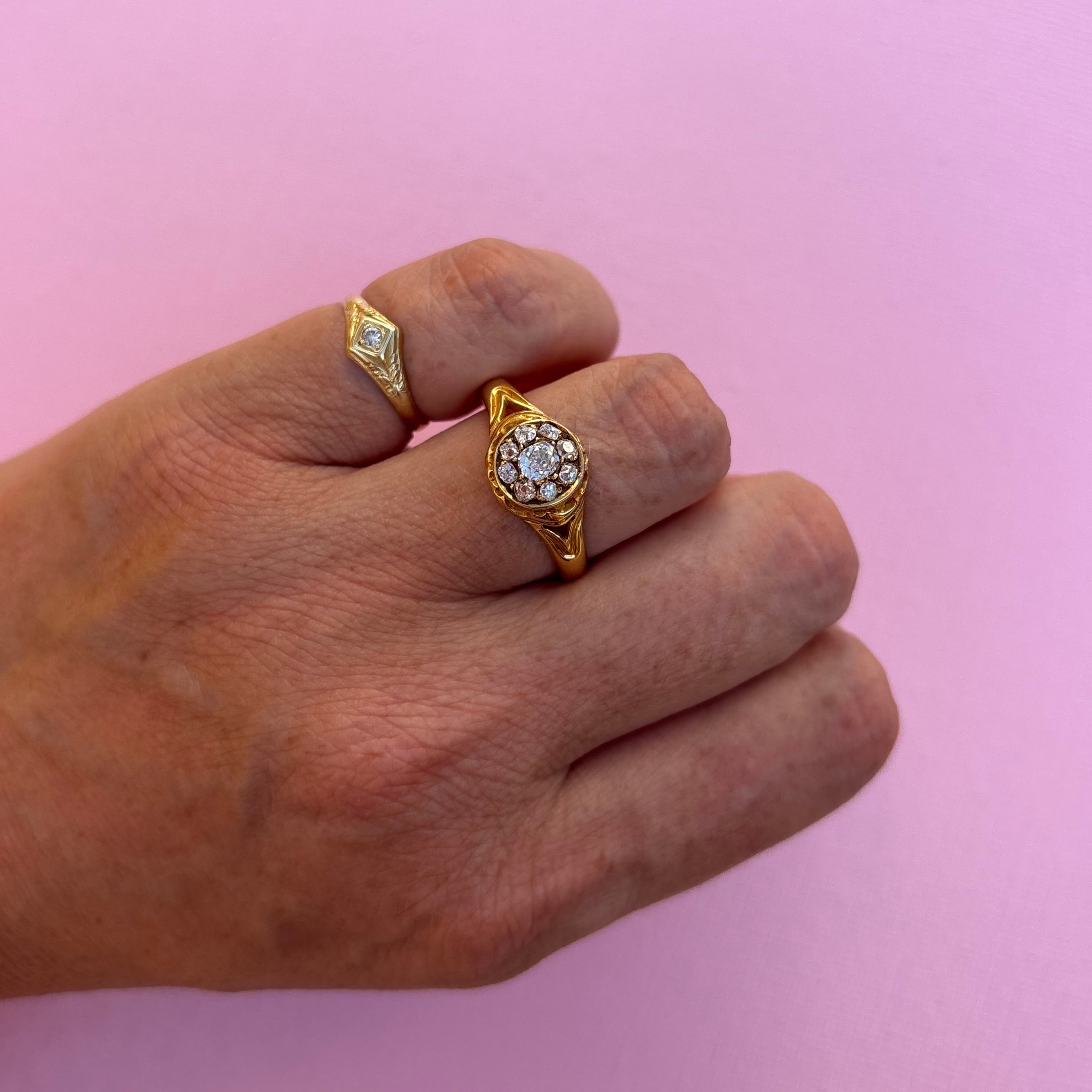 Vintage 18ct gold old cut diamond carved ring