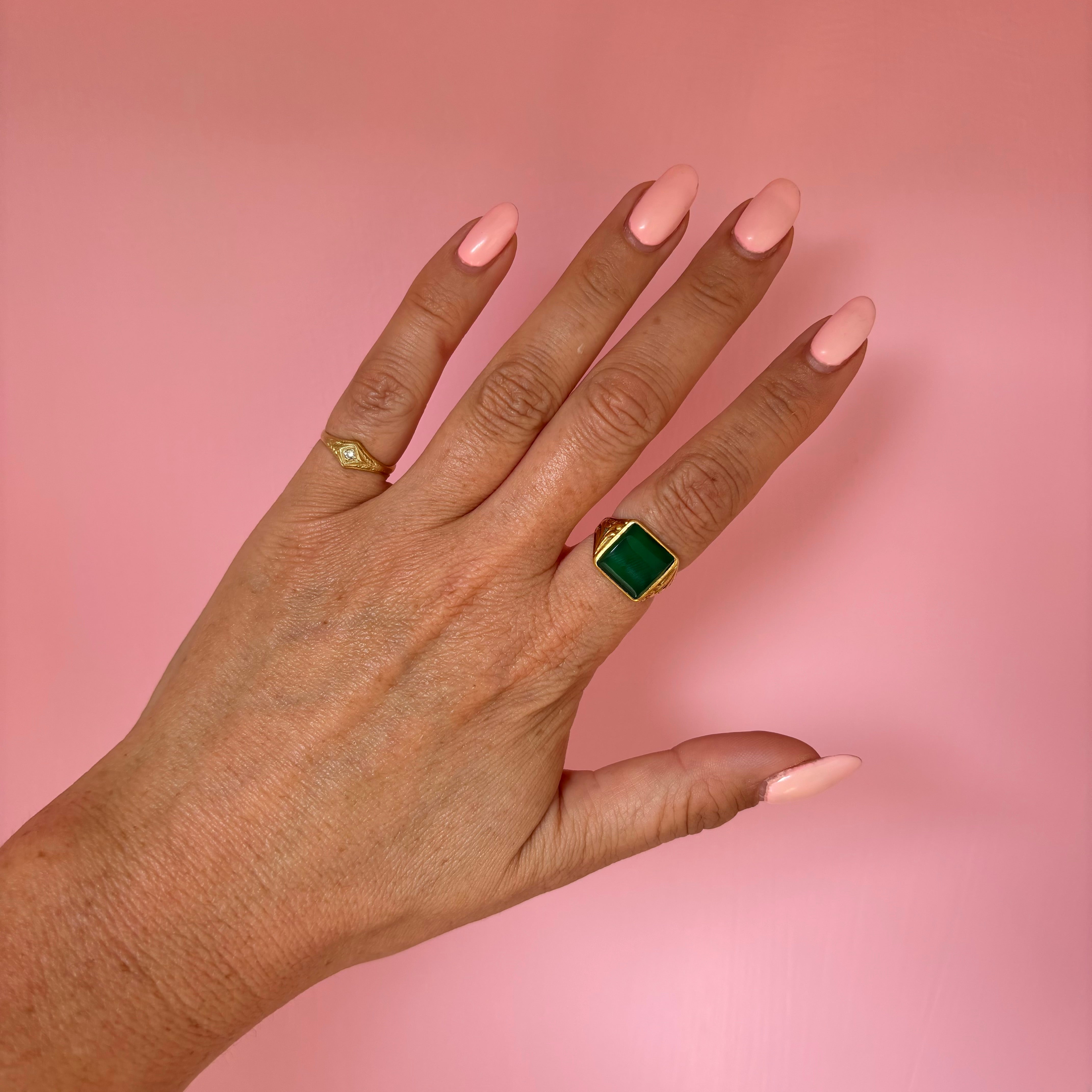 18ct gold green Agate signet French ring