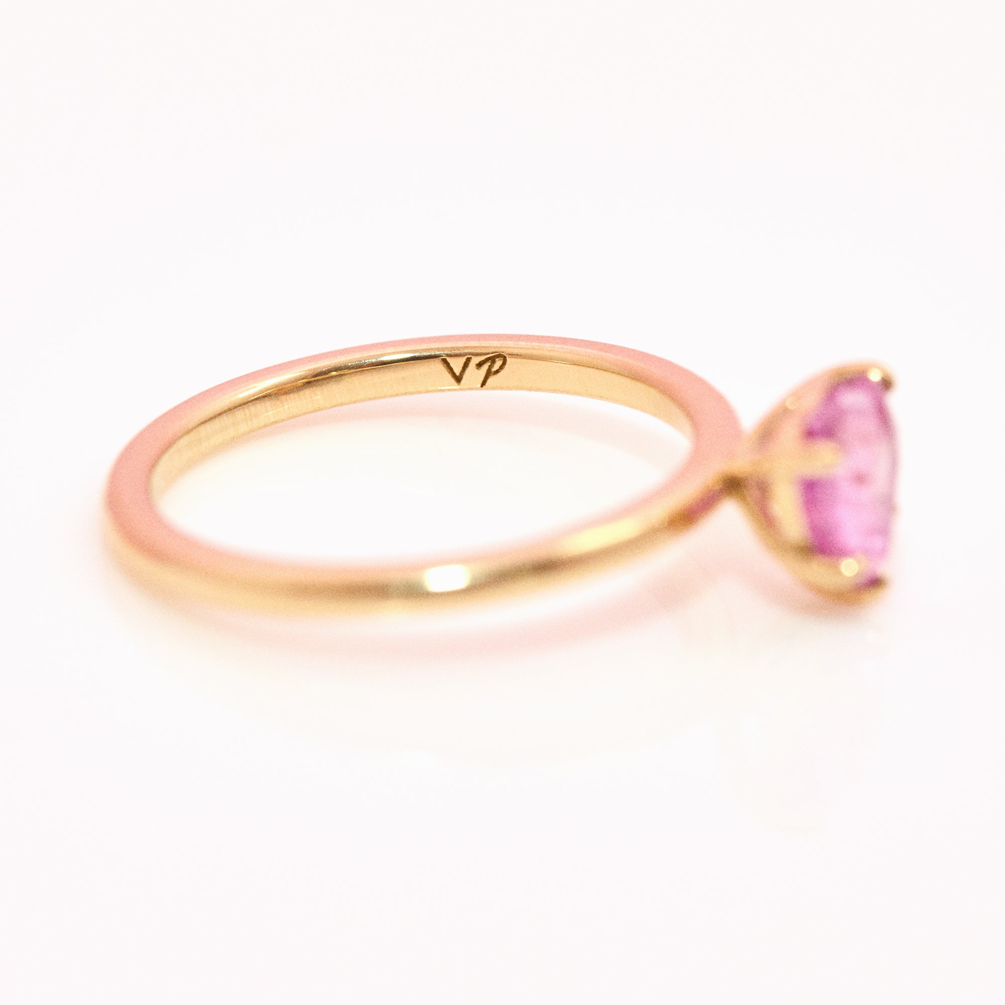 18ct gold 1.26ct heart-shaped pink sapphire ring (made to order)