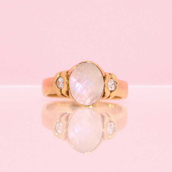 18ct gold moonstone and diamond ring