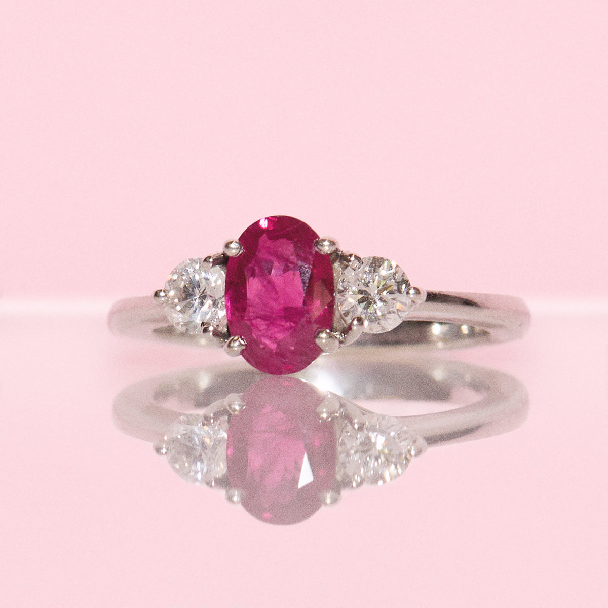 Vintage 18ct gold 1.0ct ruby and 0.40ct diamond pinky ring