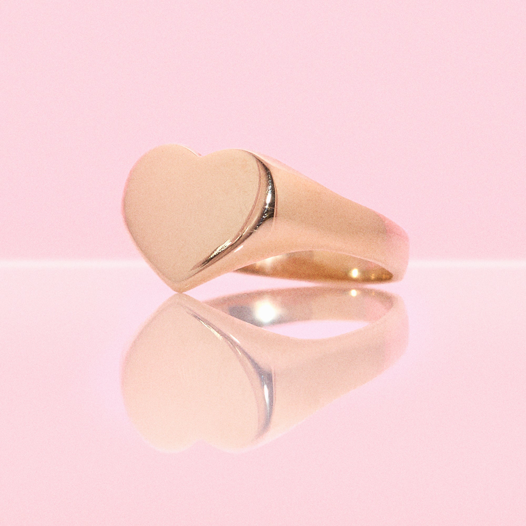 9ct gold heart shaped signet ring