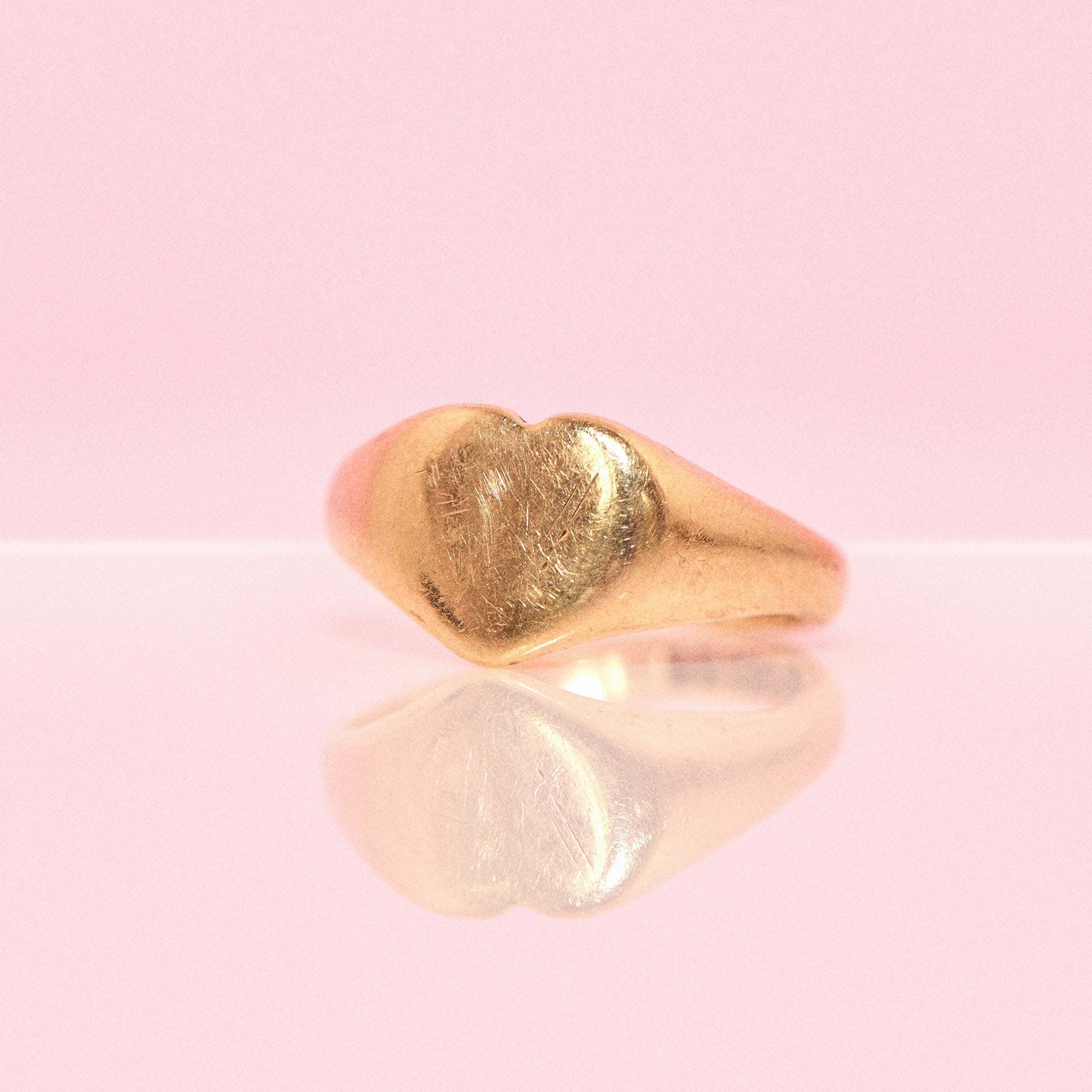 9ct gold heart shaped signet ring