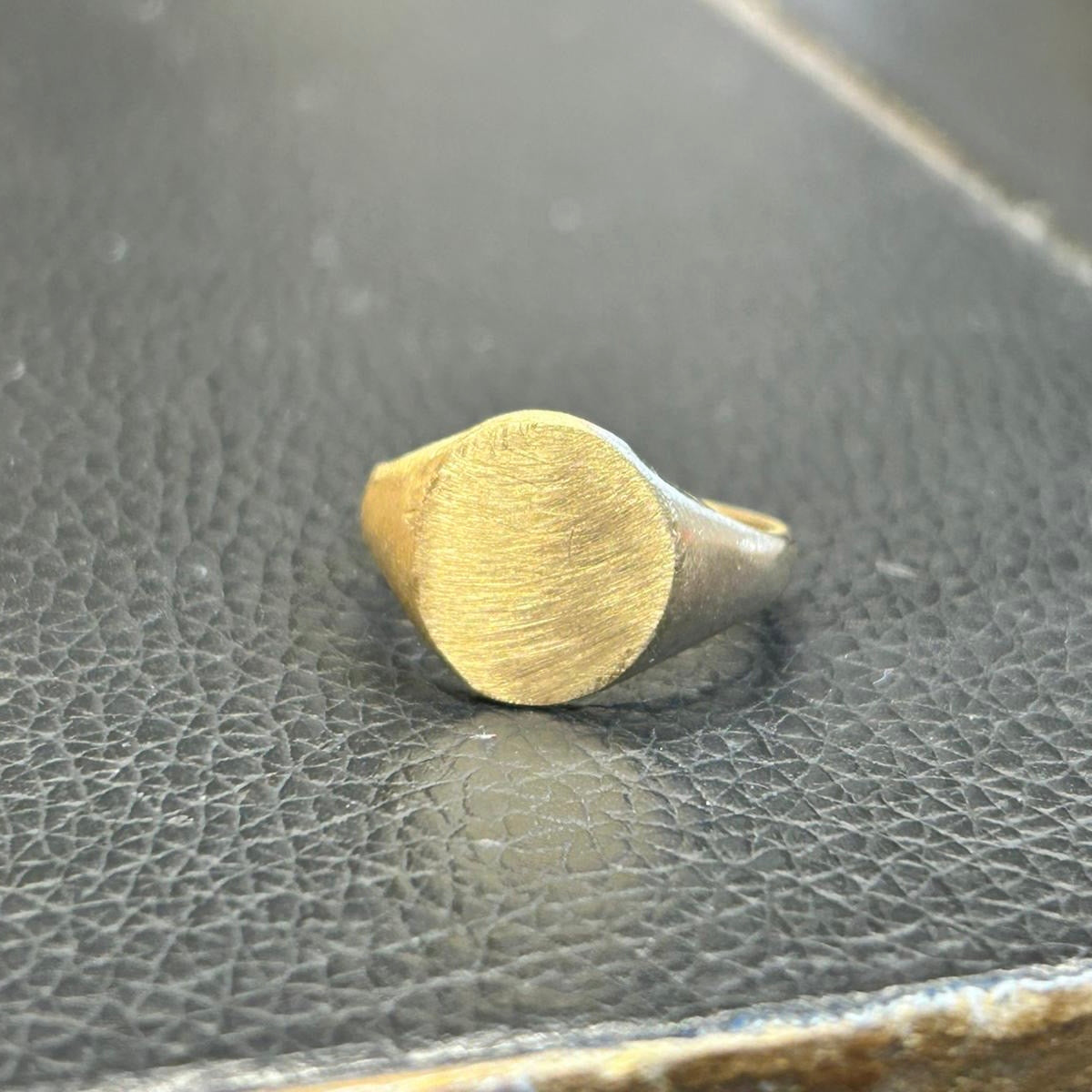 (Second part of order 3087) 9ct gold round vintage signet ring with ‘L’ initial engraving (made to order)
