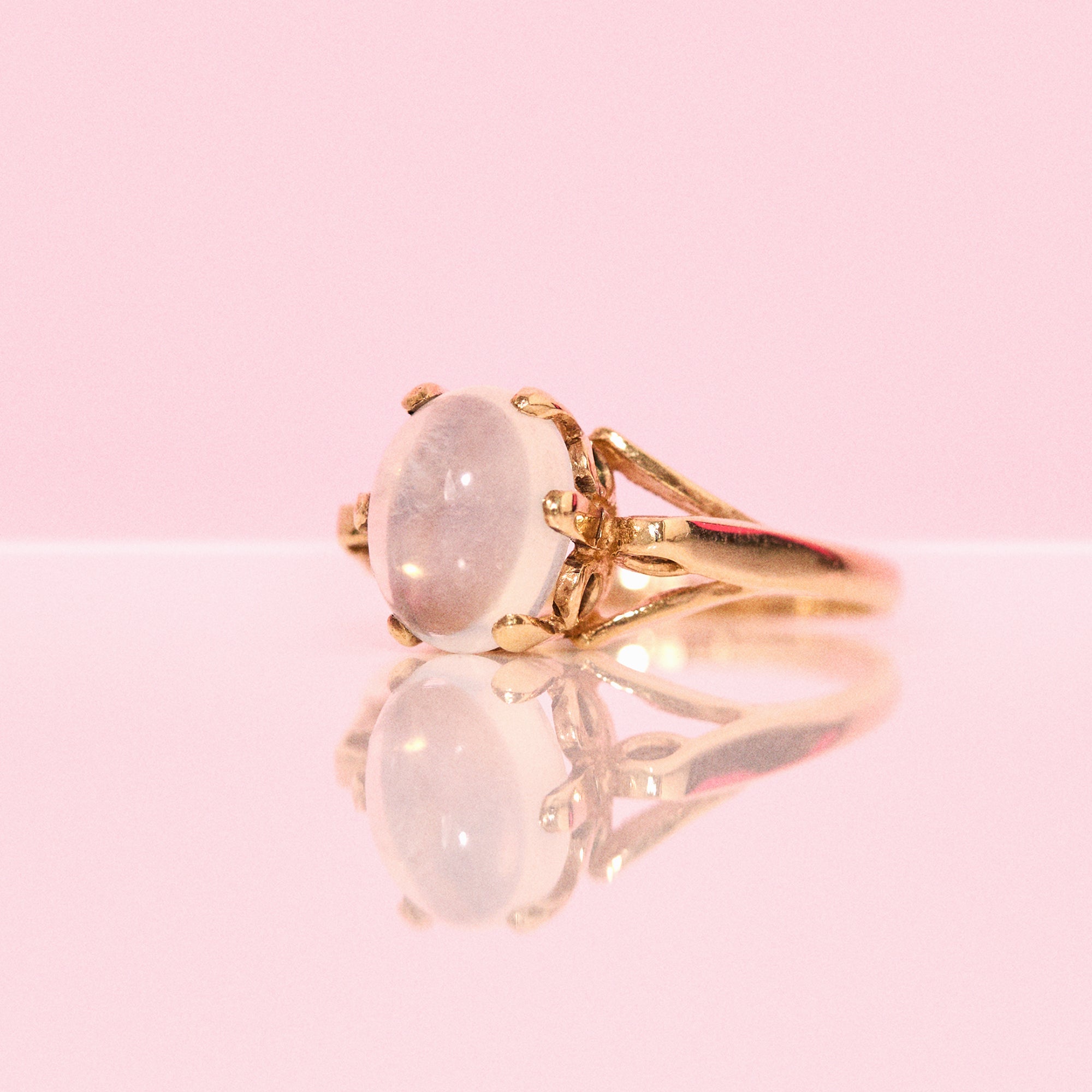 18ct gold moonstone ring