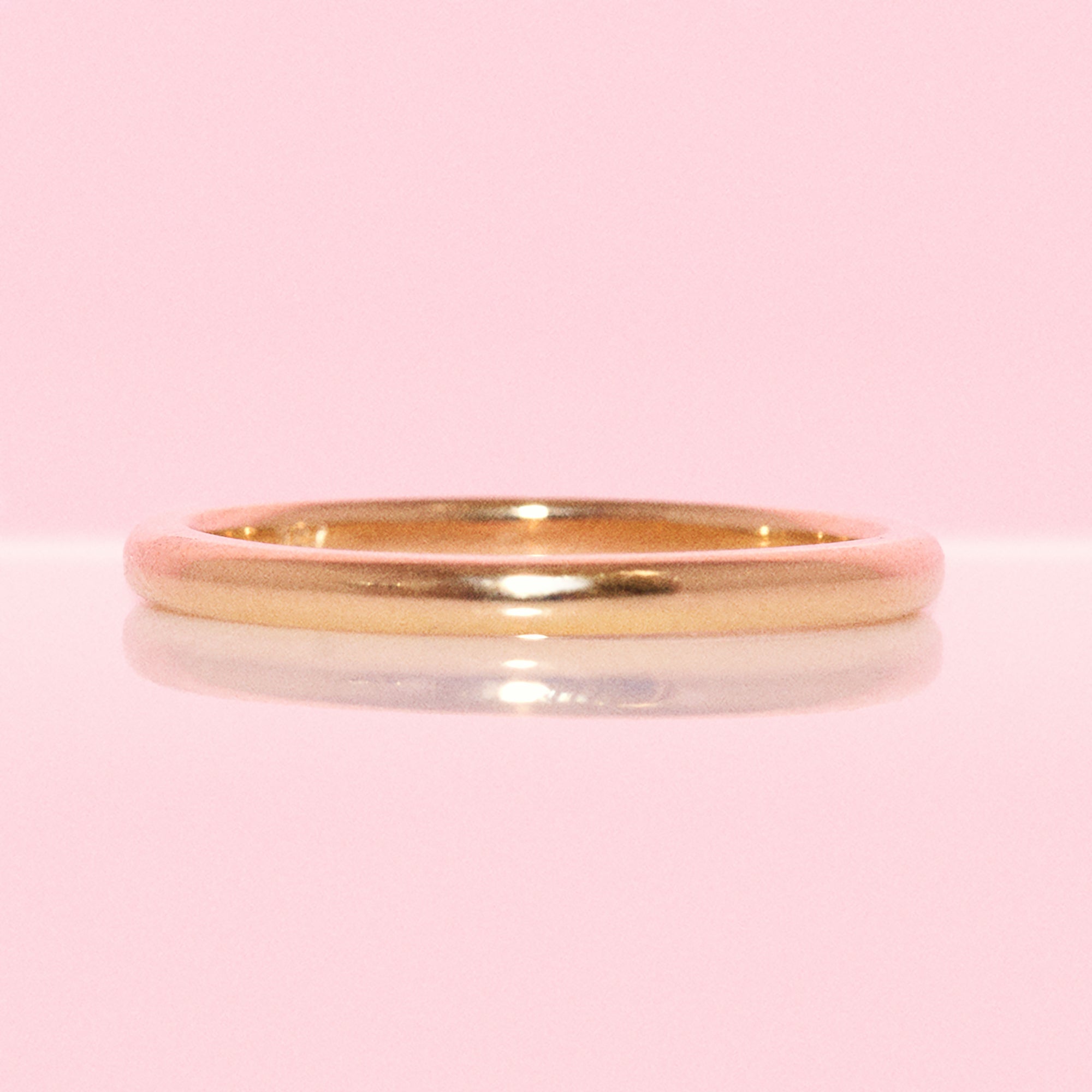 18ct gold 2.5mm heavy court band