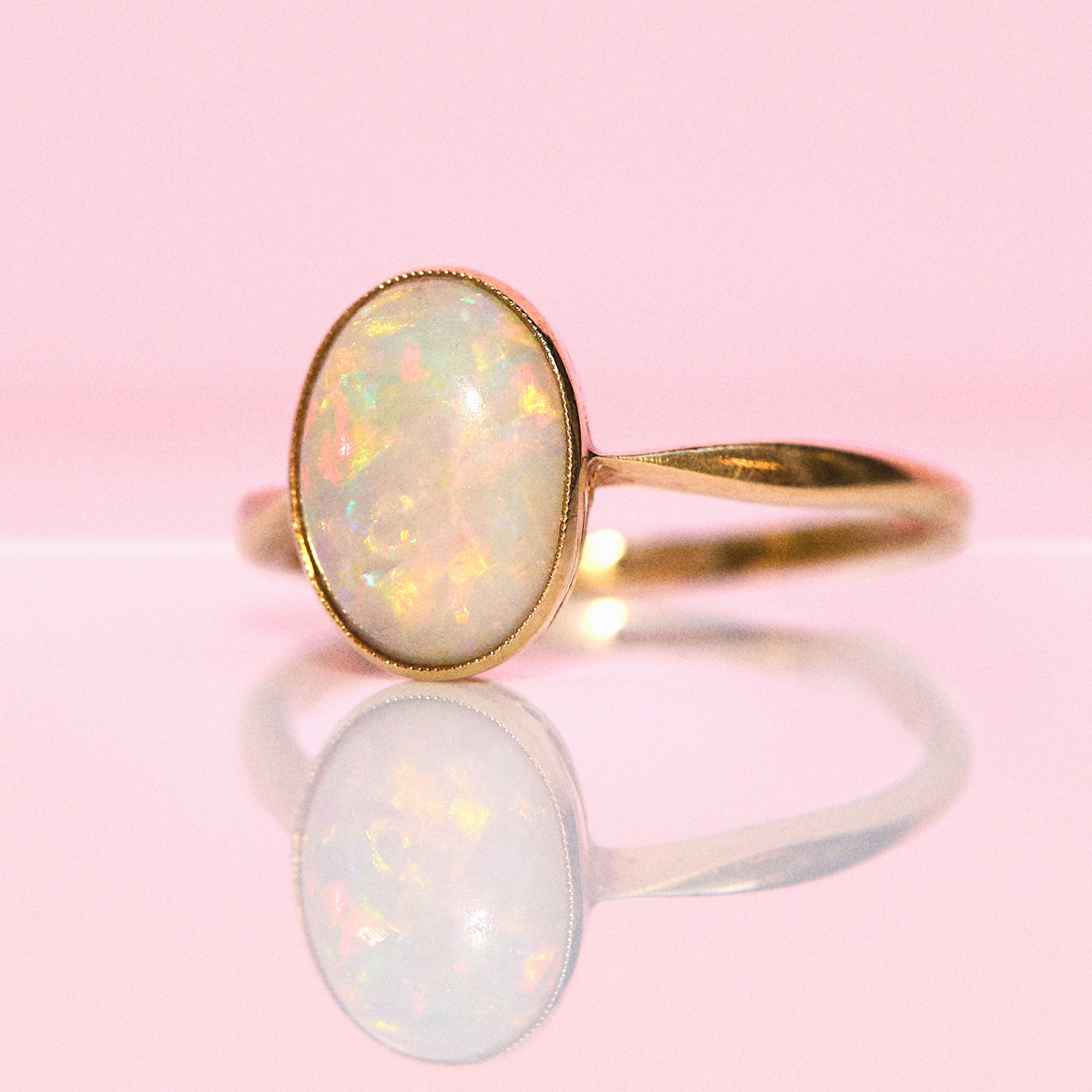 18ct gold opal ring