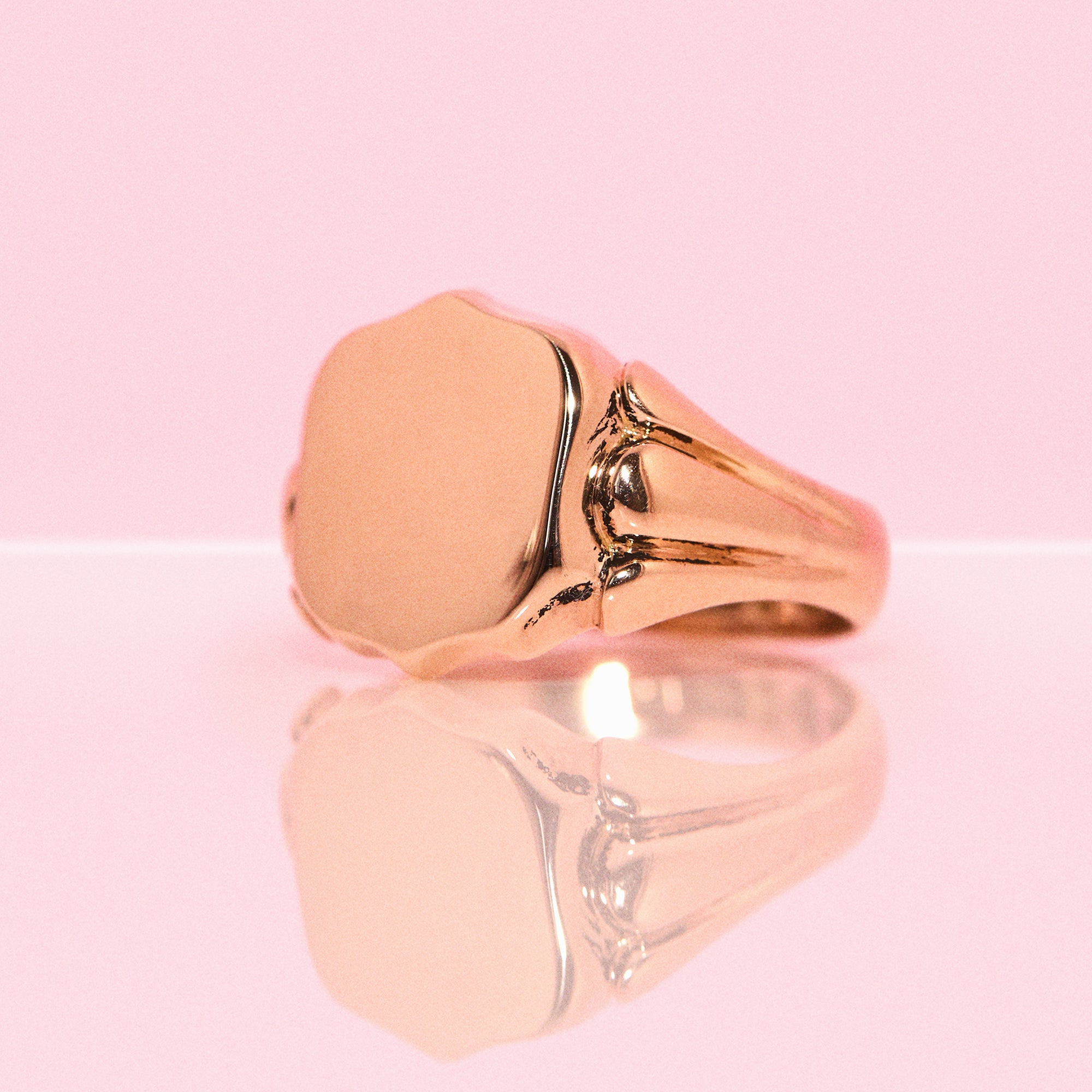 9ct gold ‘Alice’ shield signet ring