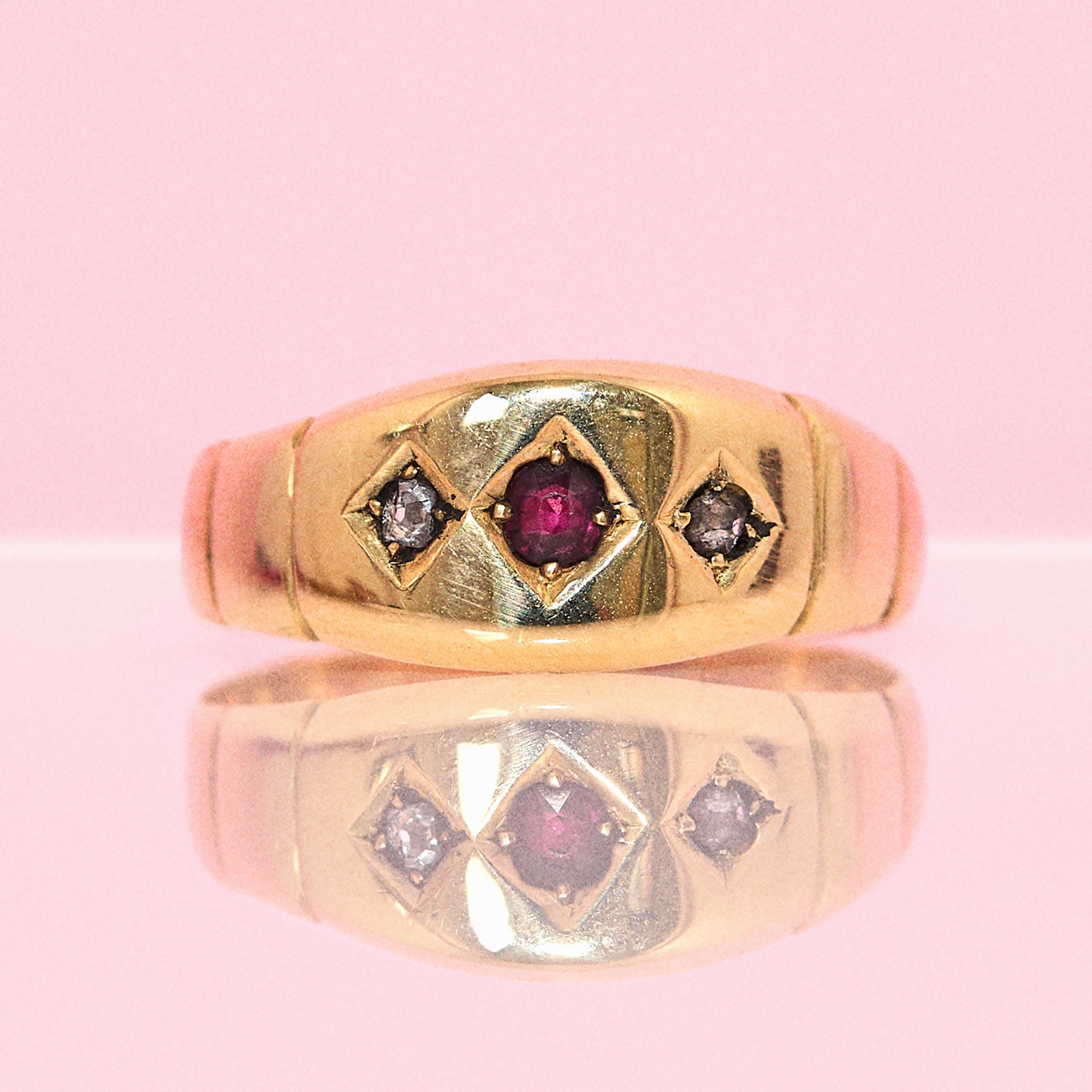 9ct gold garnet and diamond starburst ring