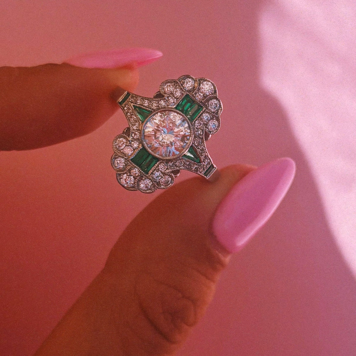 Vintage 18ct white gold emerald and diamond fancy cluster ring