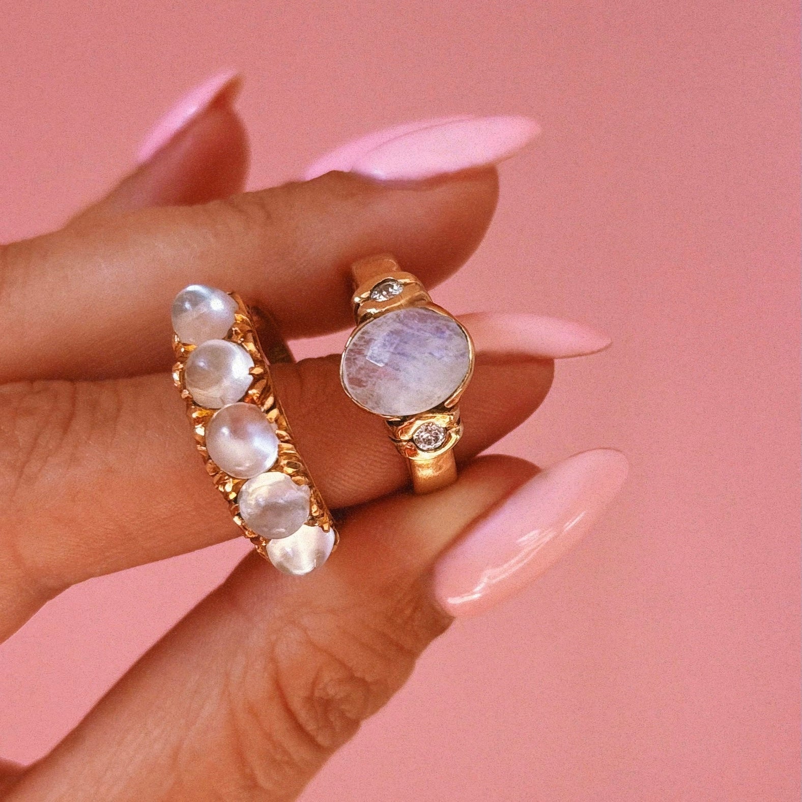 18ct gold Victorian moonstone five stone ring