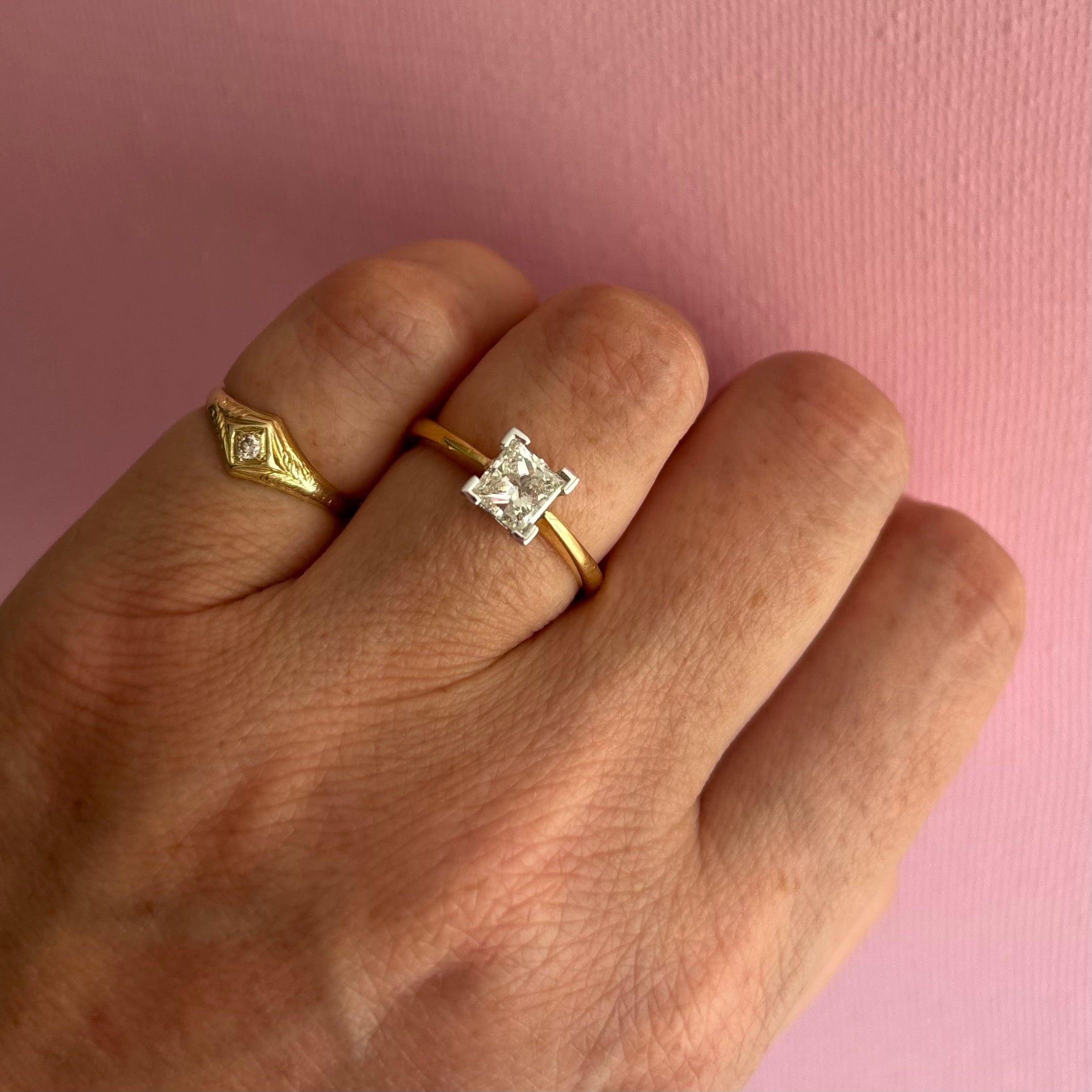 18ct gold 0.92ct princess cut diamond solitaire ring