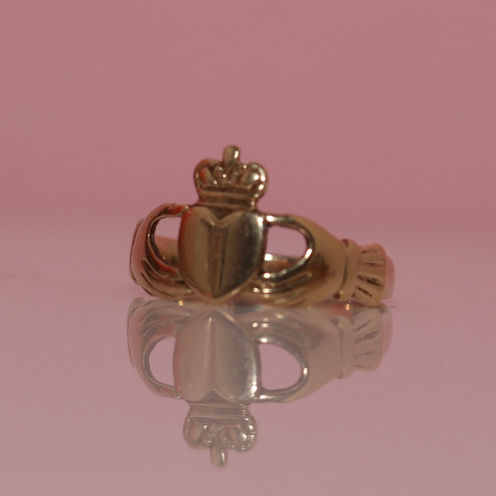 9ct gold claddagh ring from 1984