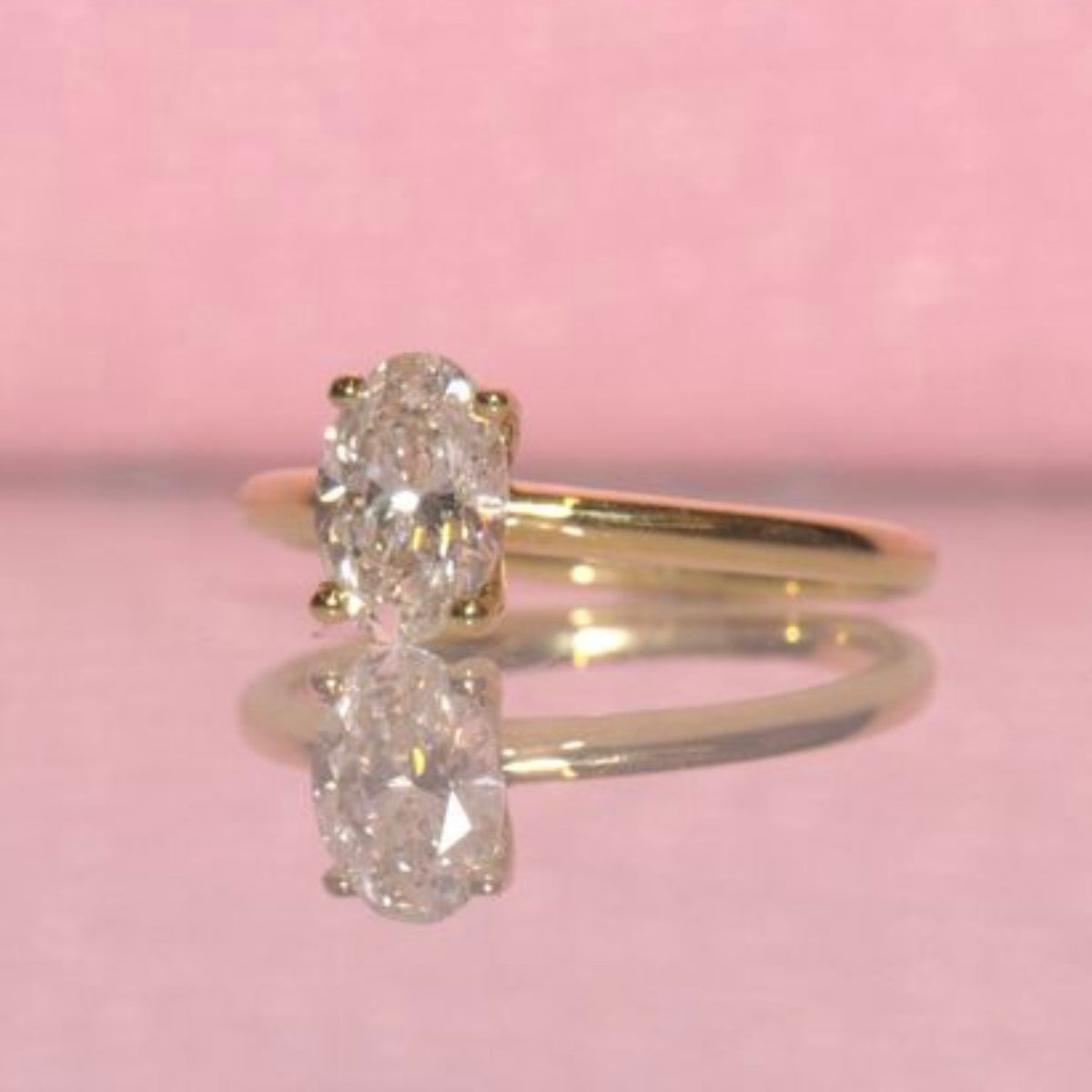 18ct yellow gold 1.15ct oval diamond ring