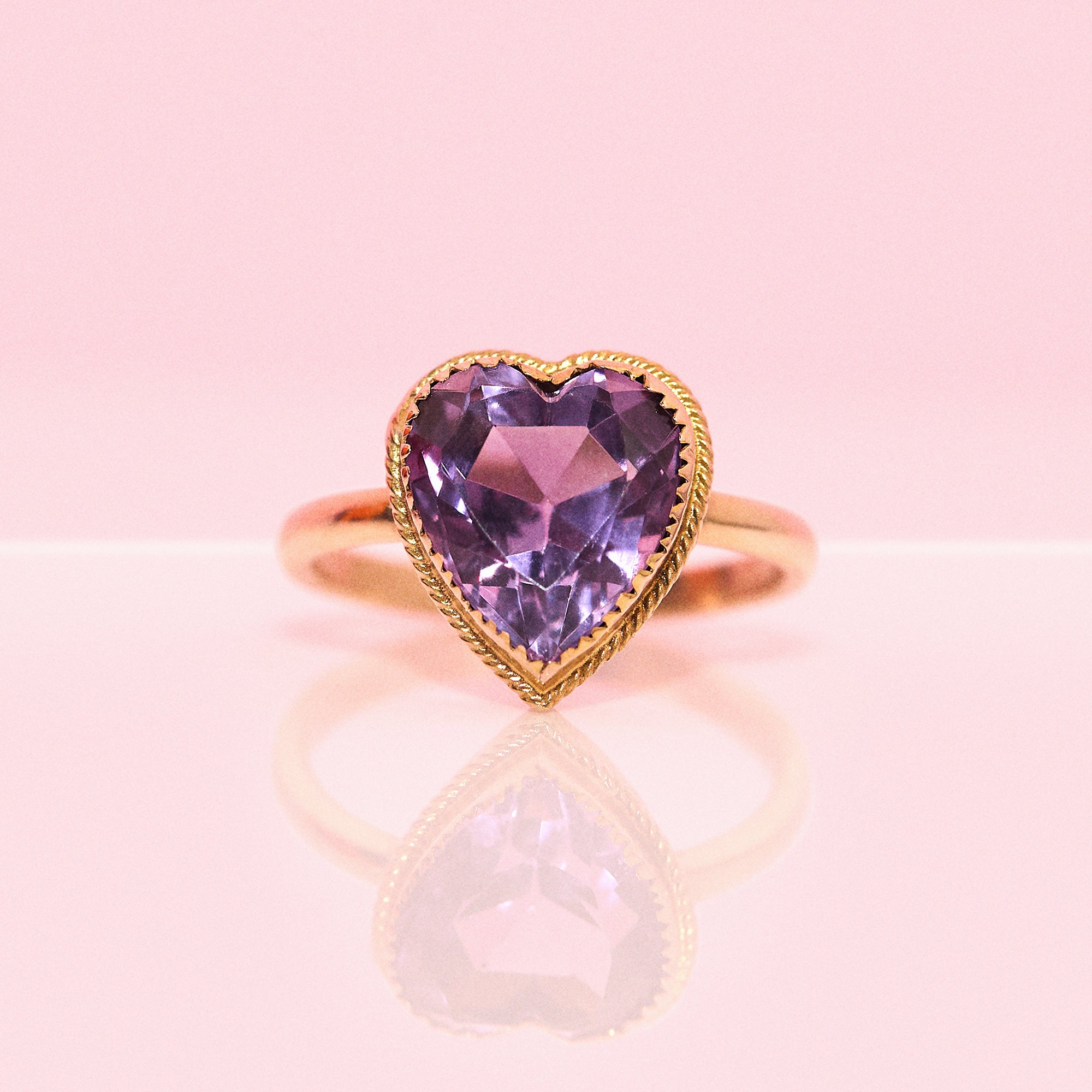 15ct gold heart shaped amethyst ring