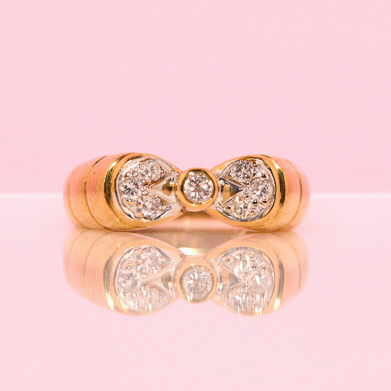 18ct gold diamond bow ring