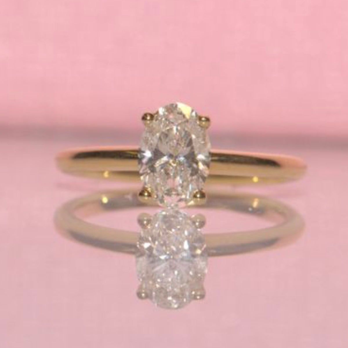 18ct yellow gold 1.15ct oval diamond ring