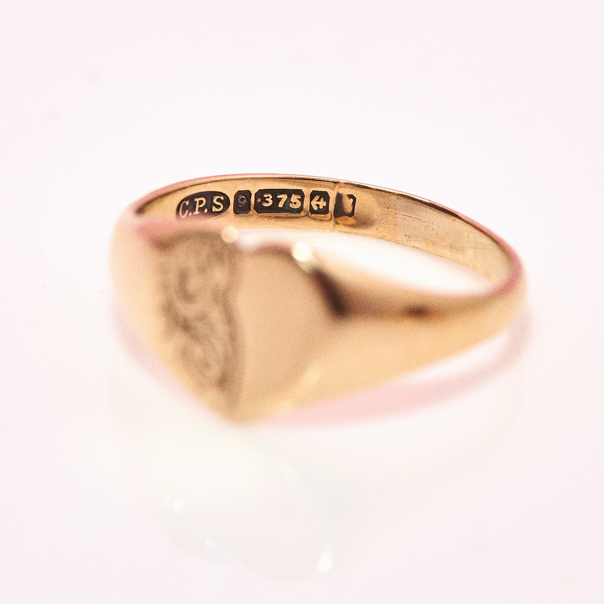 9ct gold heart shaped signet ring from 1970