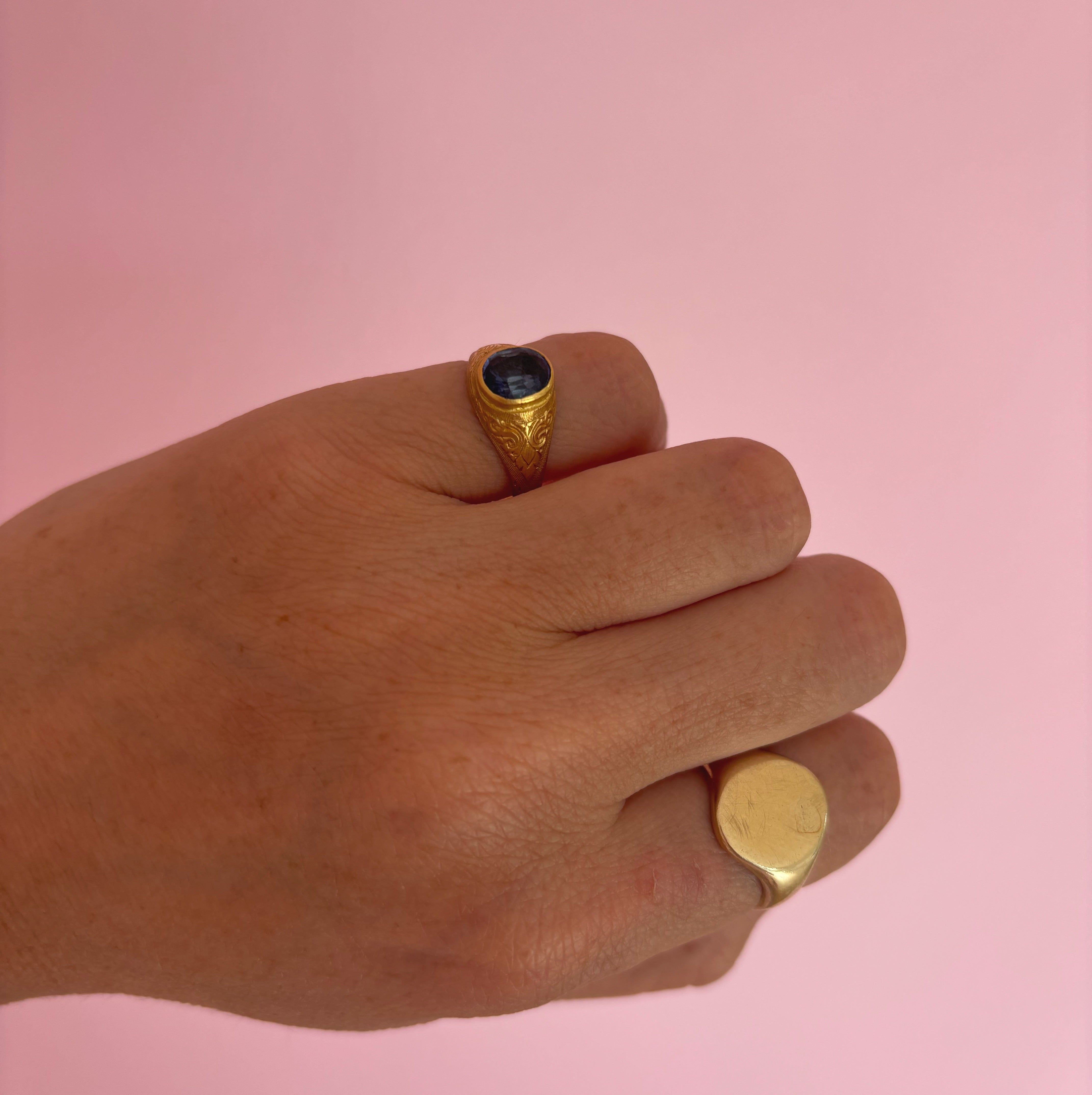 22ct gold sapphire signet ring