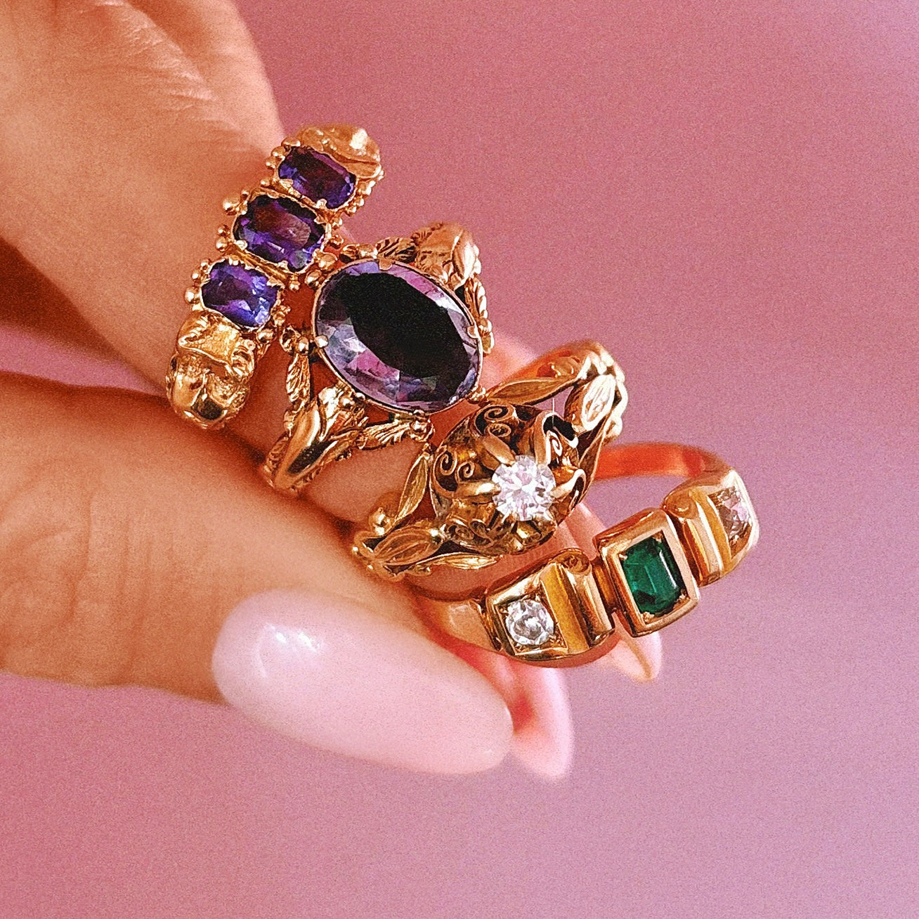 18ct gold carved diamond ring