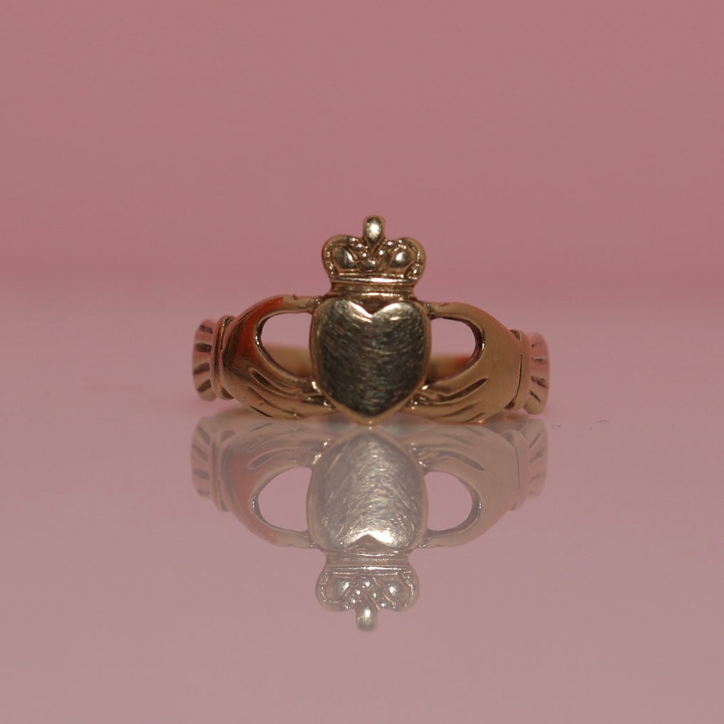9ct gold claddagh ring from 1984