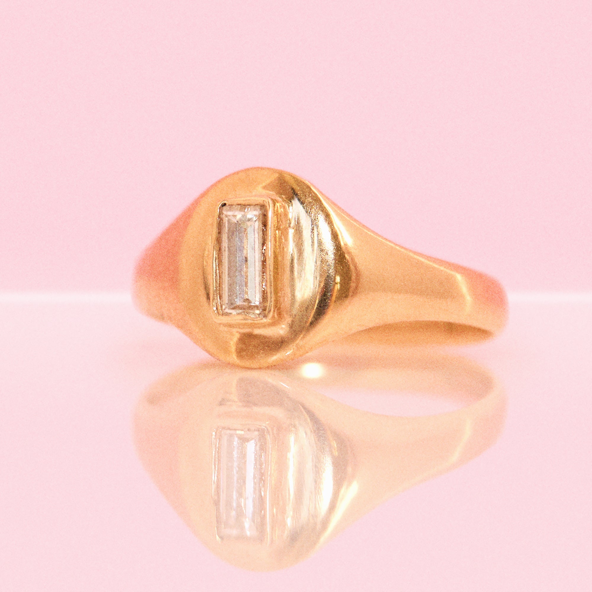 9ct gold 0.30ct baguette diamond vintage signet ring from 1927