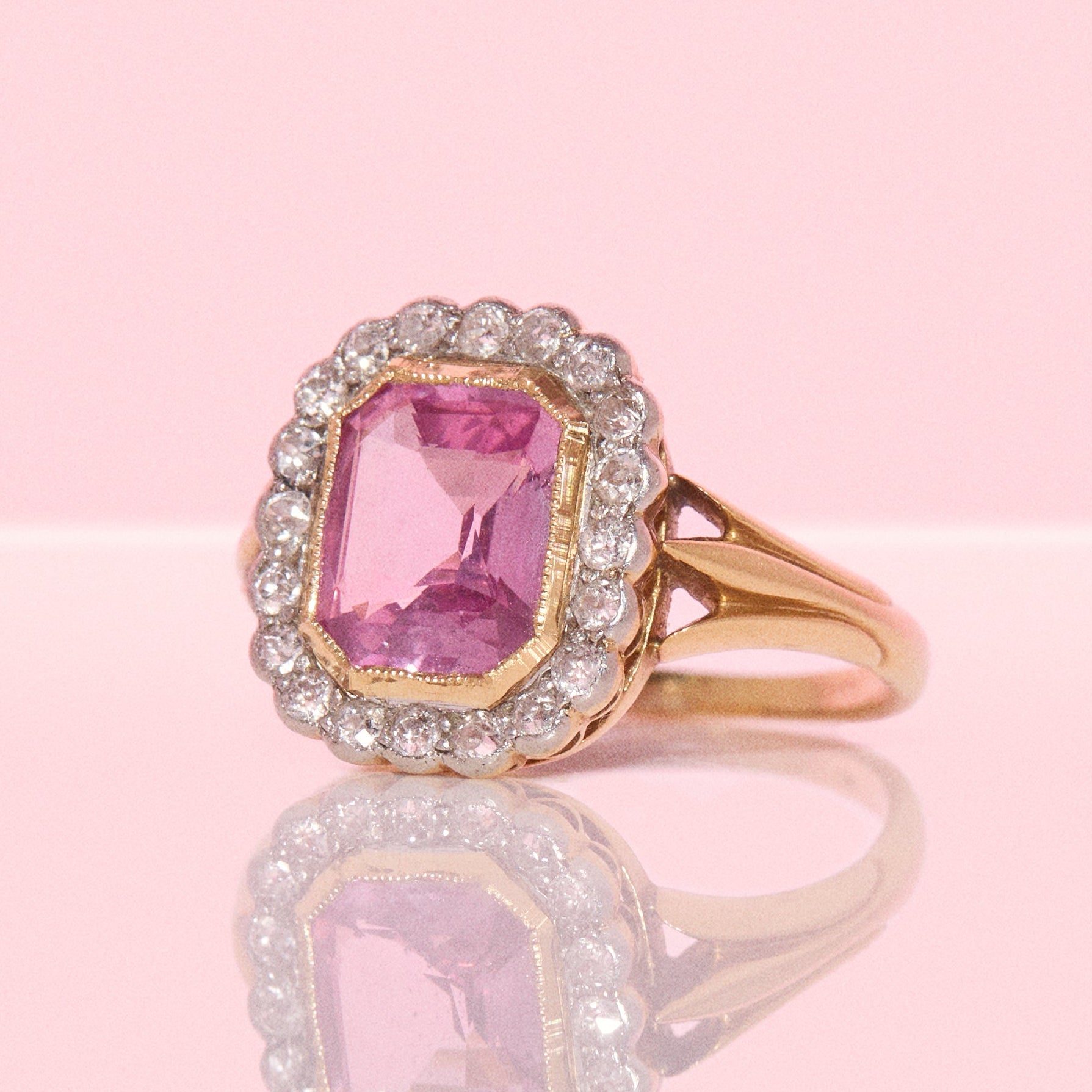 Vintage 18ct gold 2.52ct pink spinel and diamond Victorian ring