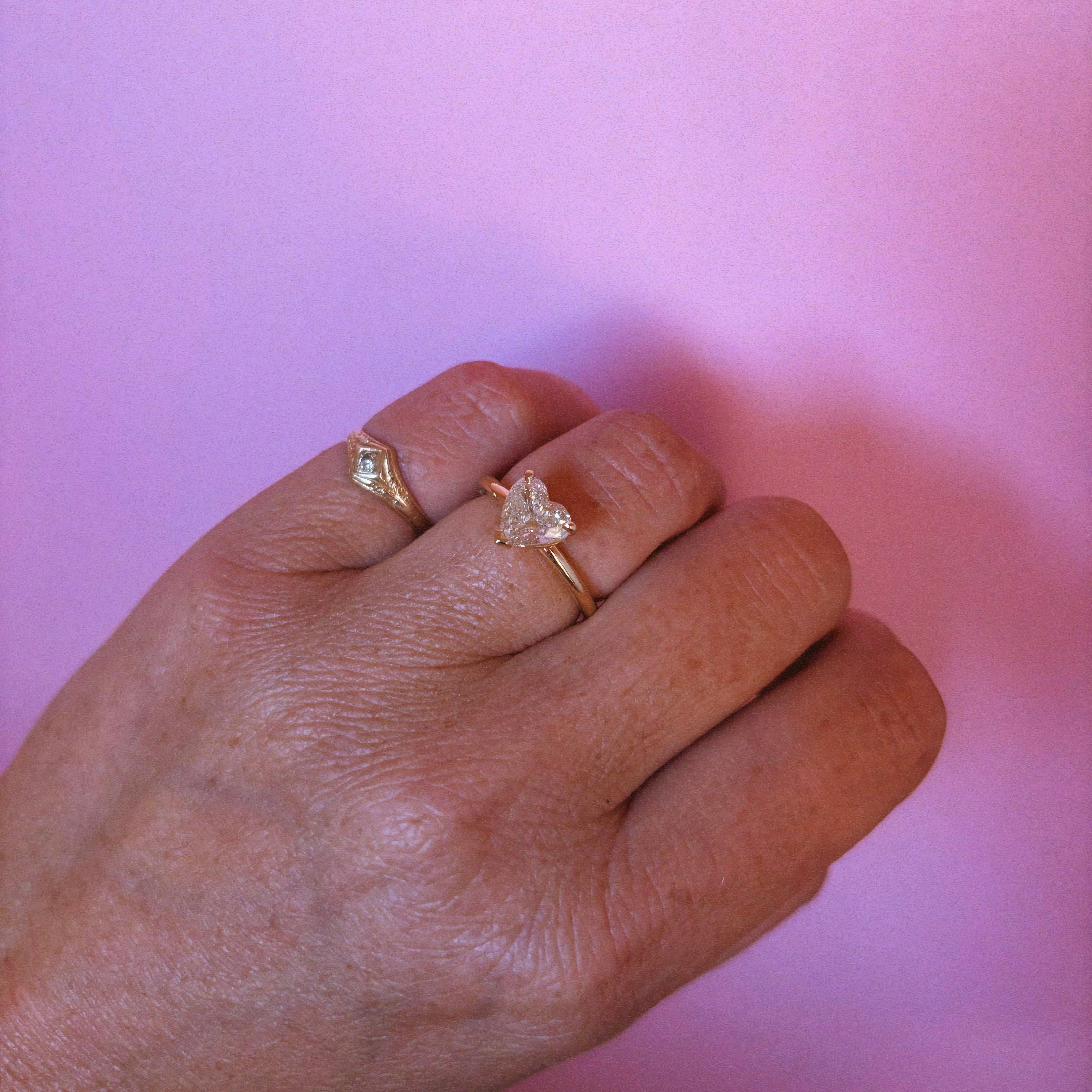 18ct gold 1.05ct heart-shaped diamond ring