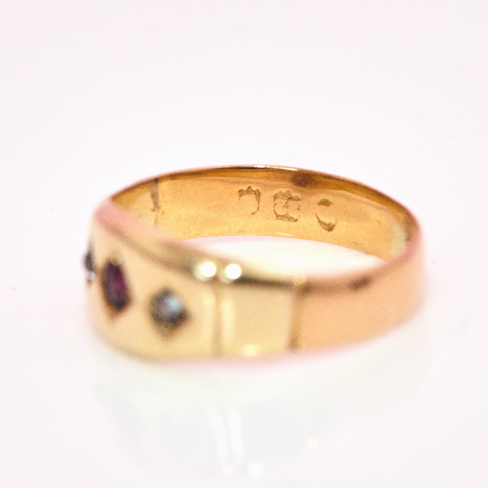 9ct gold garnet and diamond starburst ring