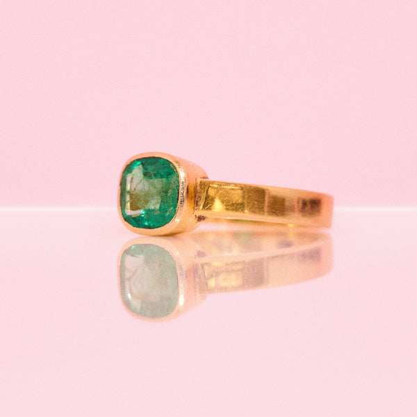 14ct gold 2.44ct emerald ring