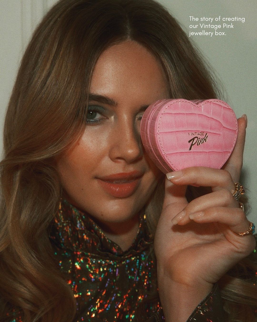 Heart-shaped pink faux croc and red velvet jewellery box (large)