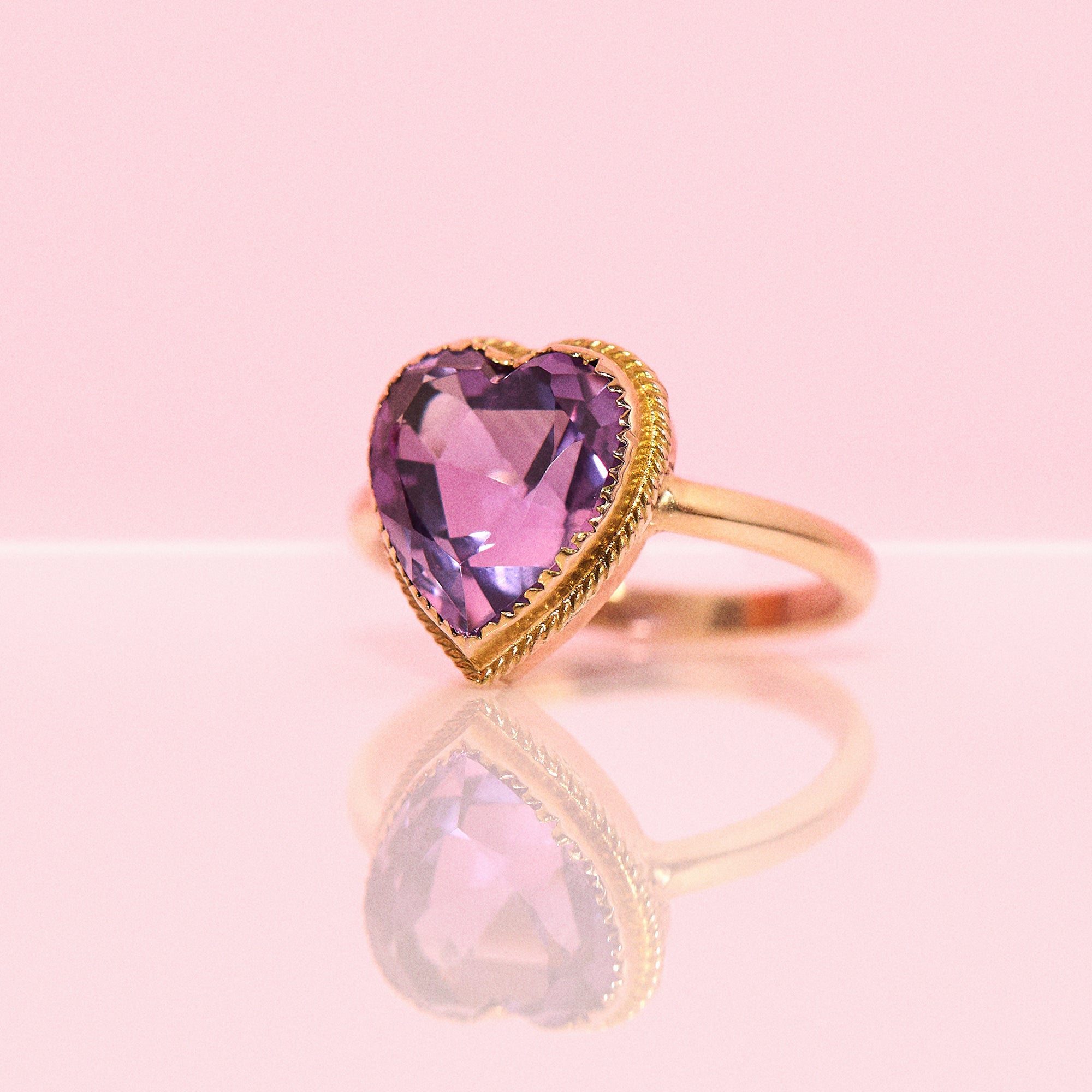 15ct gold heart shaped amethyst ring