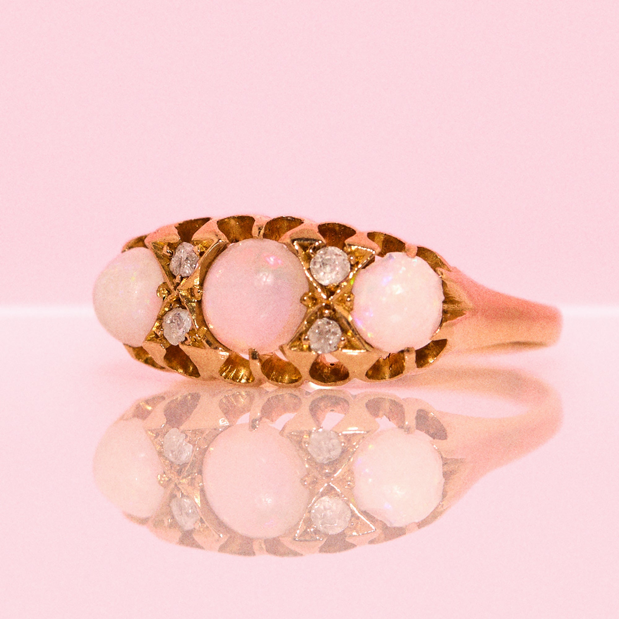 18ct gold opal and diamond ring