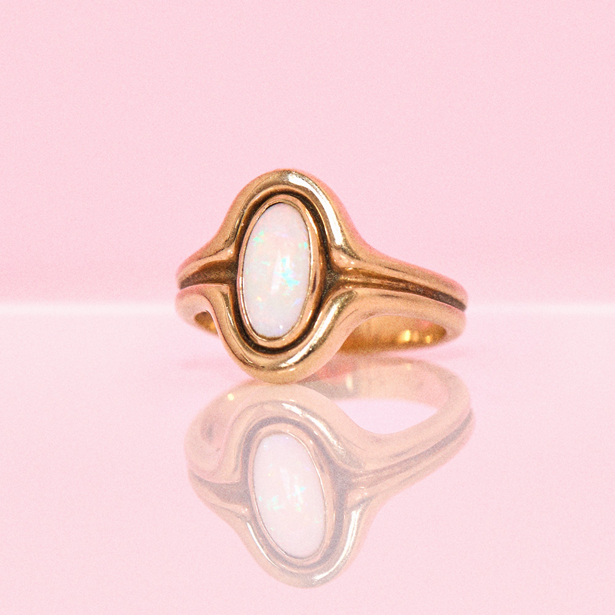 9ct gold opal ring