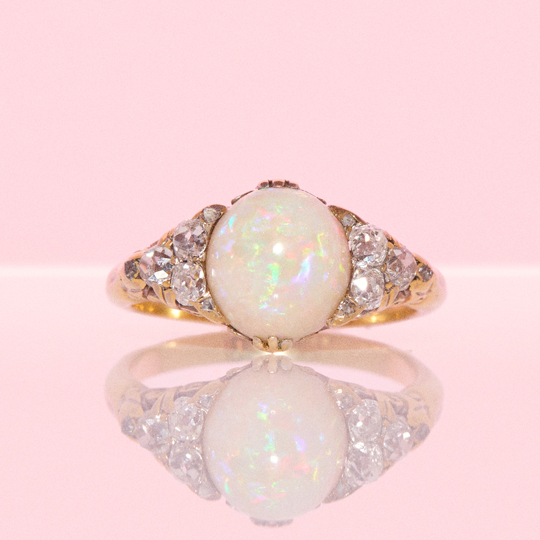 Vintage 18ct gold opal and old cut diamond Edwardian ring