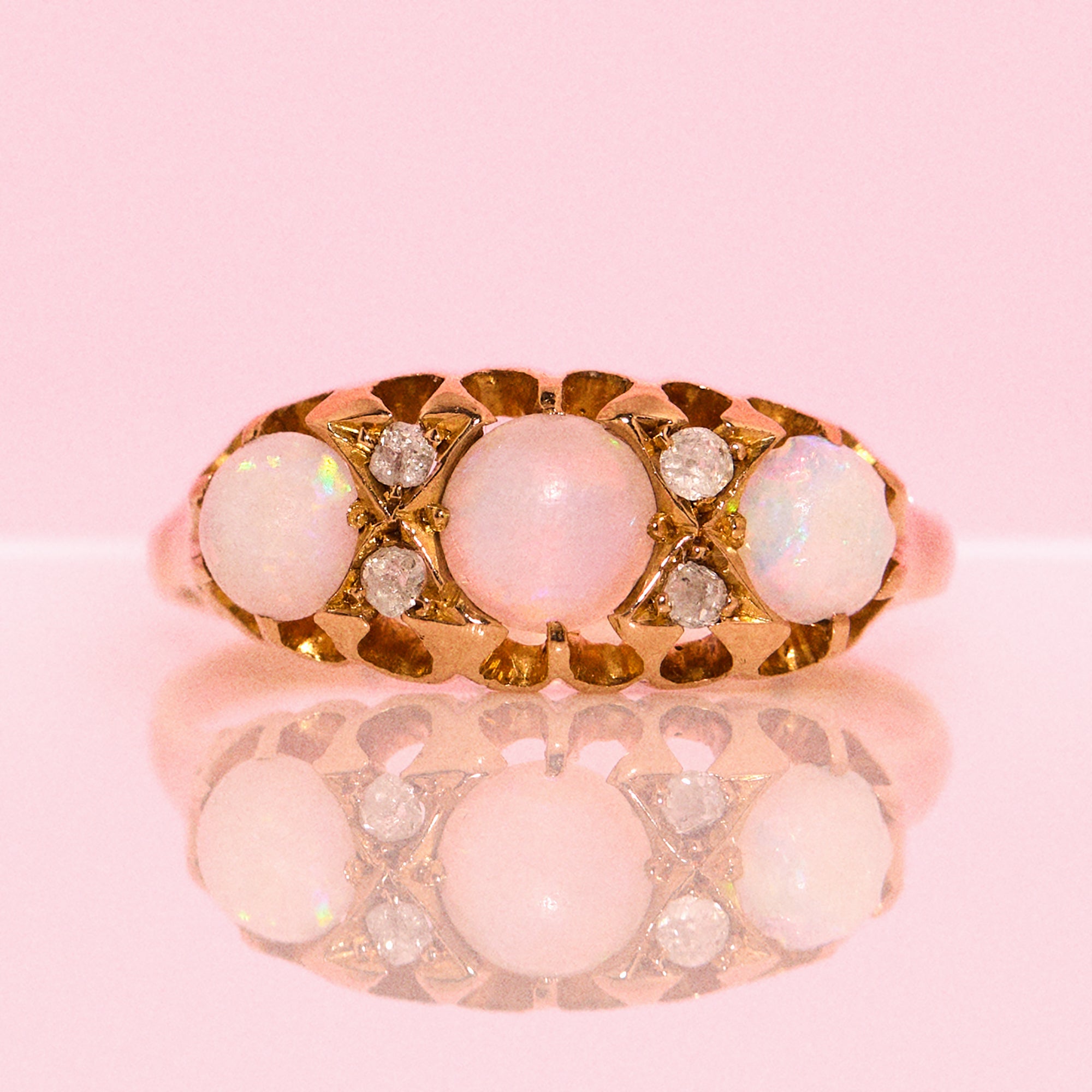 18ct gold opal and diamond ring