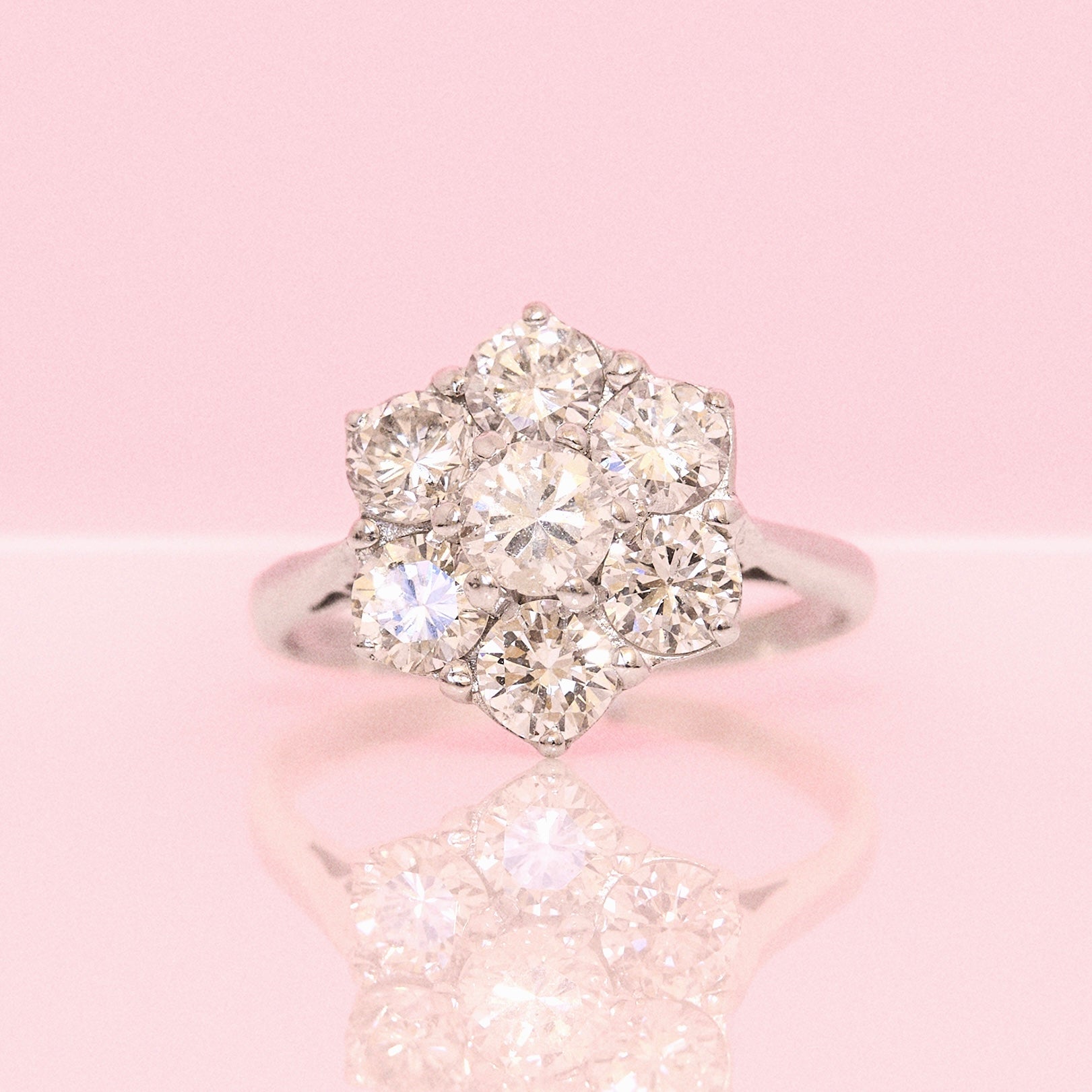 18ct white gold 1.90ct diamond flower ring