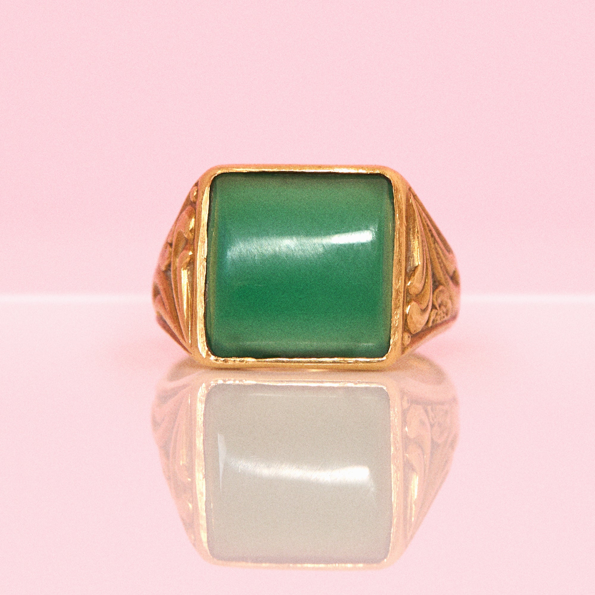 18ct gold green Agate signet French ring