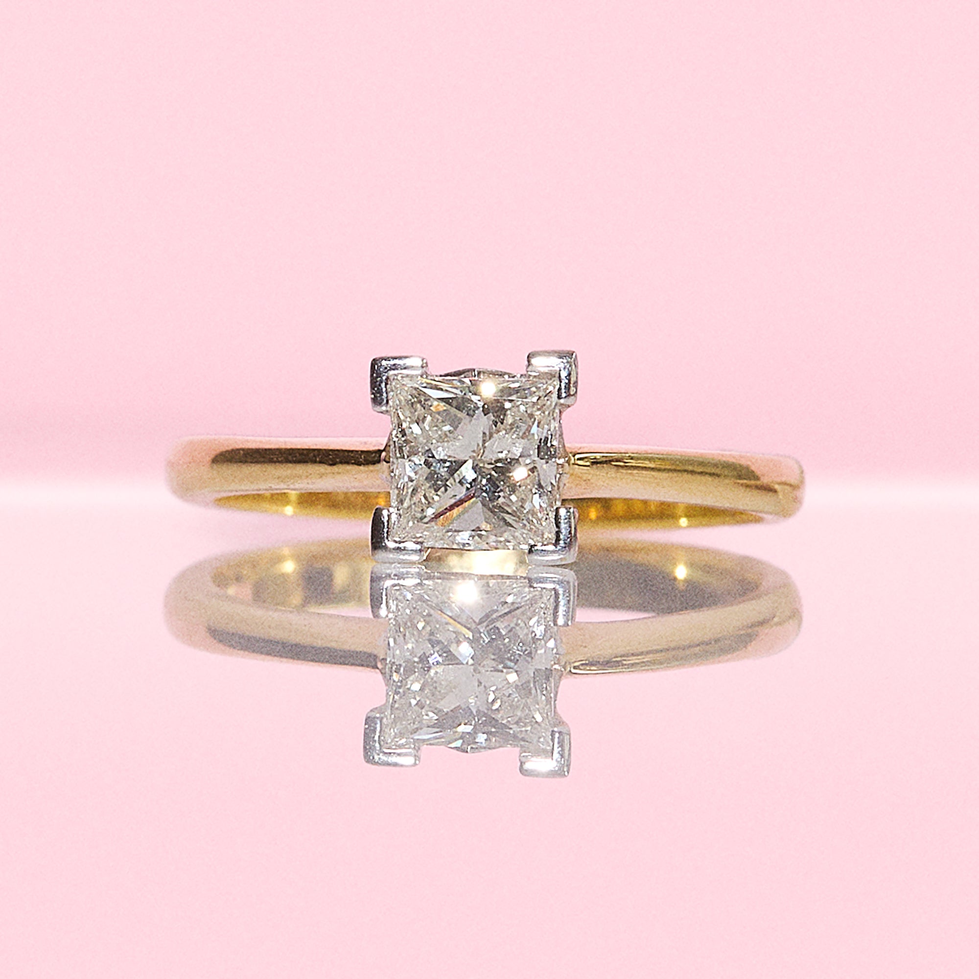 18ct gold 0.92ct princess cut diamond solitaire ring