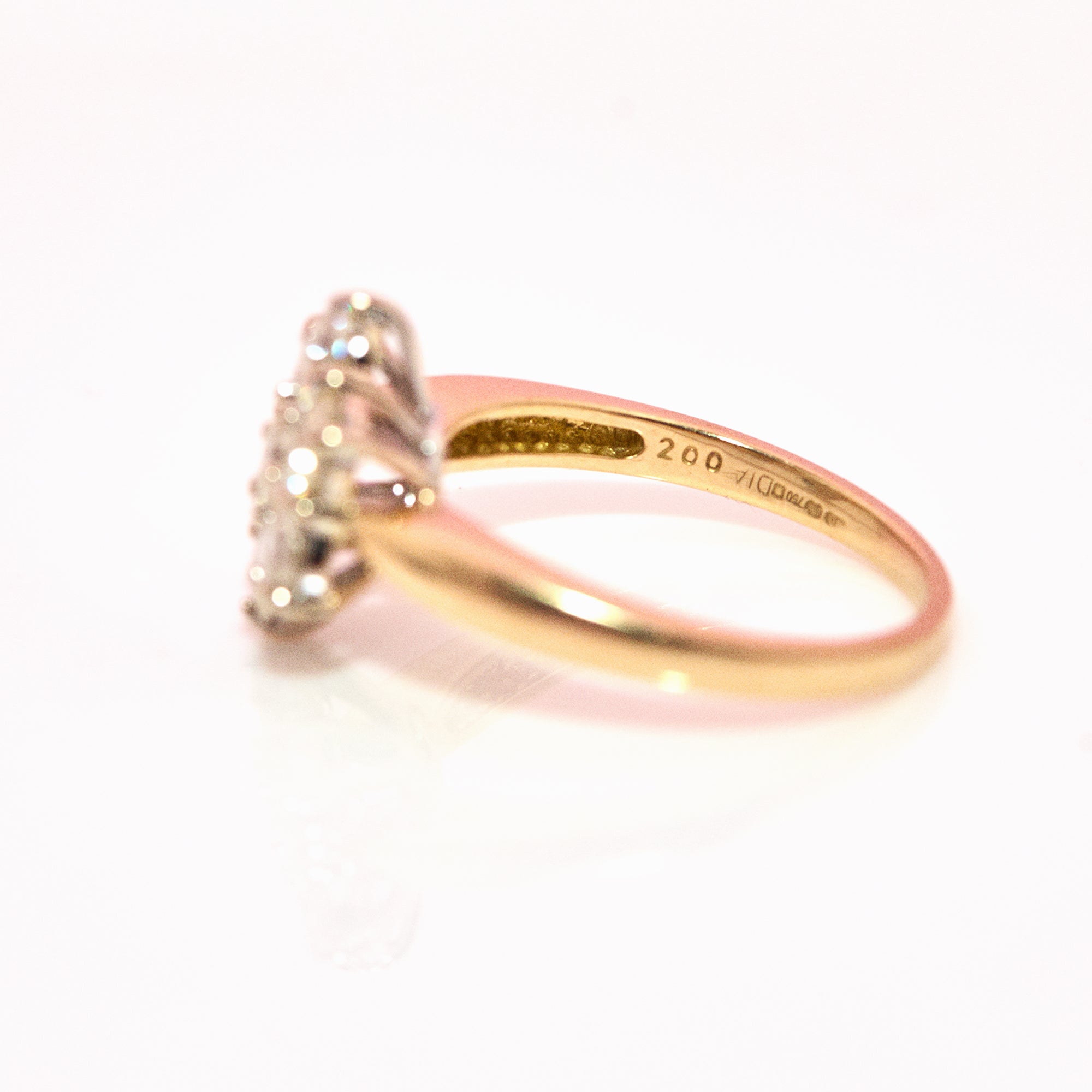 18ct gold 2.30ct diamond flower ring